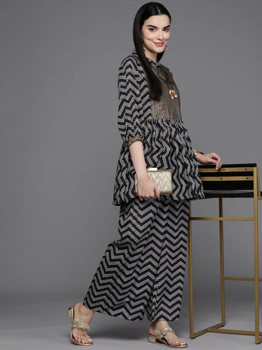 Ahalyaa Women Printed Ethnic Co-Ords - Black Color - Swadesiicart