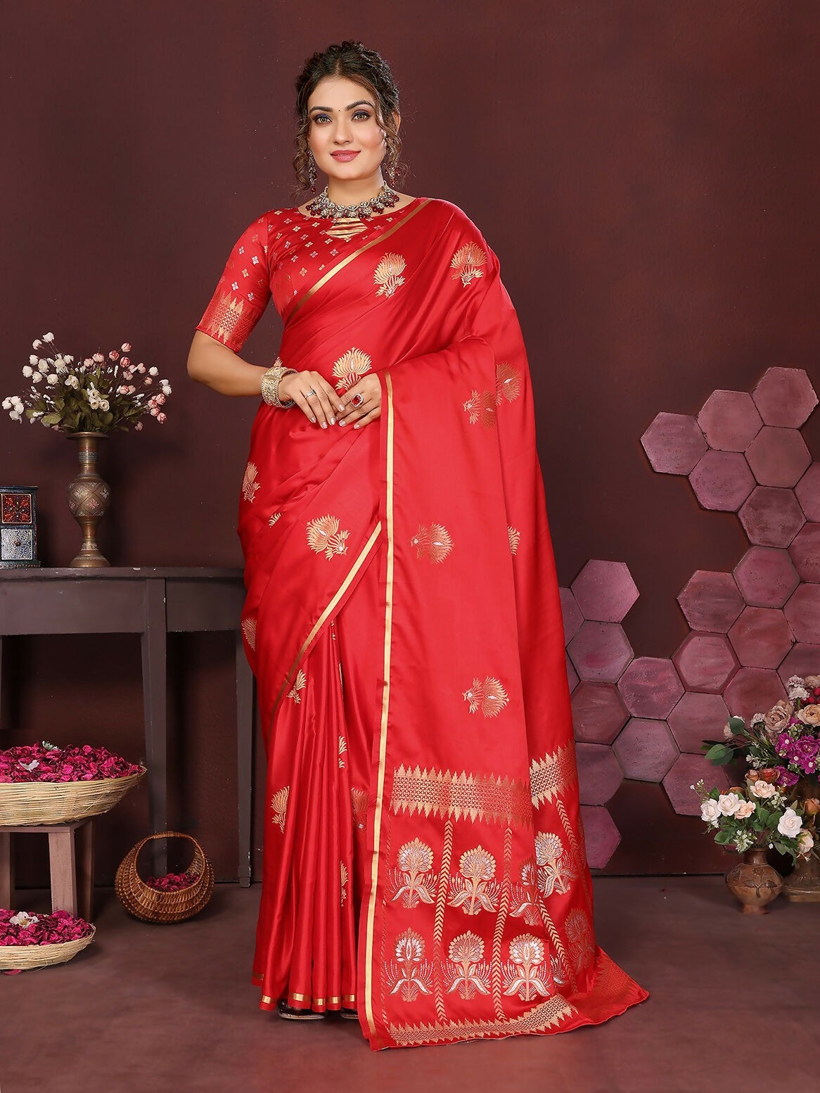 Joban Fashion Red Floral Motifs Banarasi Silk Sarees | Swadesiicart