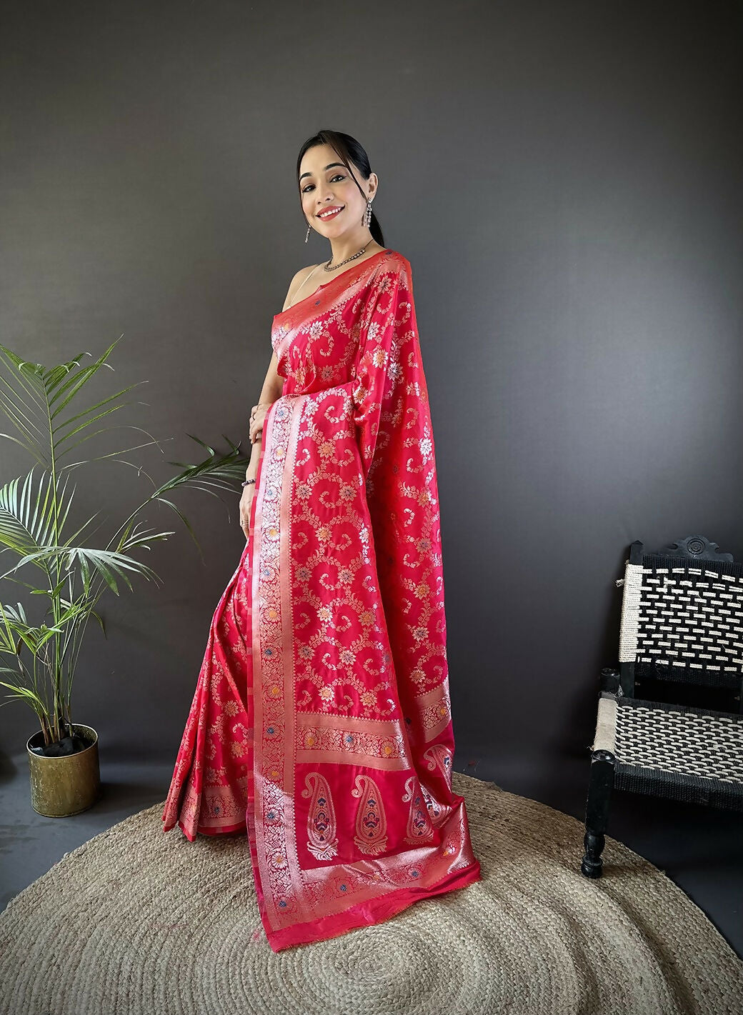 Joban Fashion Pink Meenakari Banarasi Silk Sarees | Swadesiicart
