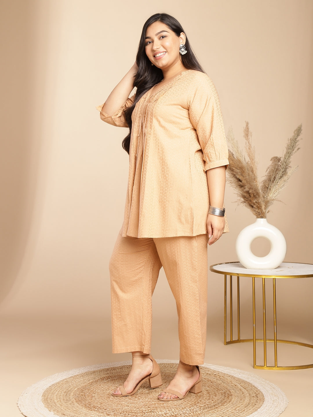 Janasya Pleated Jacquard Peach Self Design V-Neck Co-Ords - Swadesiicart