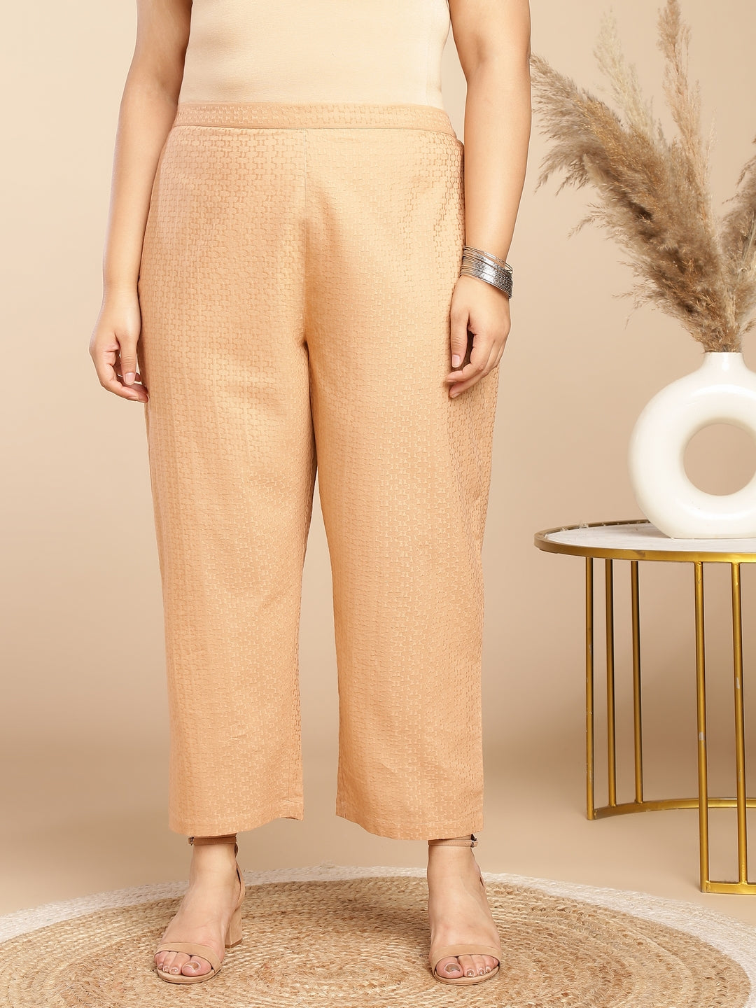 Janasya Pleated Jacquard Peach Self Design V-Neck Co-Ords - Swadesiicart