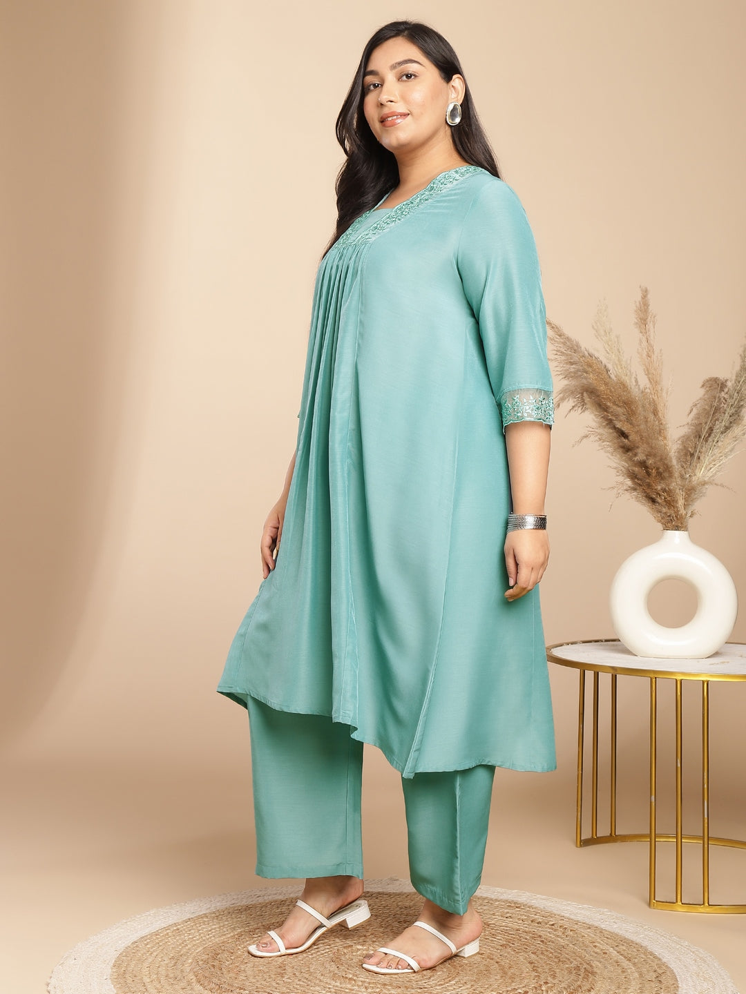 Janasya Gathering Muslin Sage Yoke Embroidery V-Neck Kurta Set | Swadesiicart
