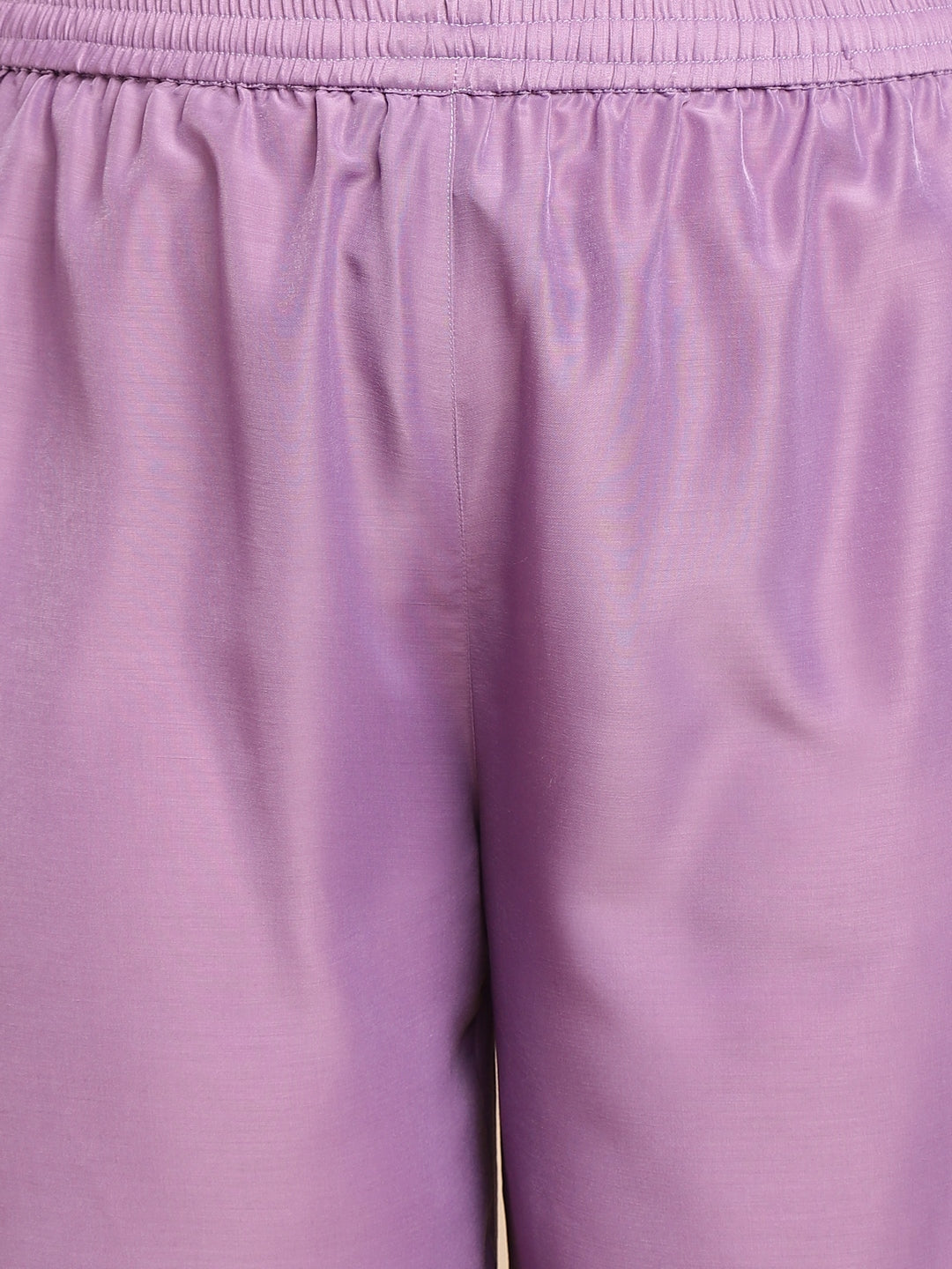 Janasya Pleated Muslin Lavender Embroidered V-Neck with Band Collar Kurta & Bottom | Swadesiicart