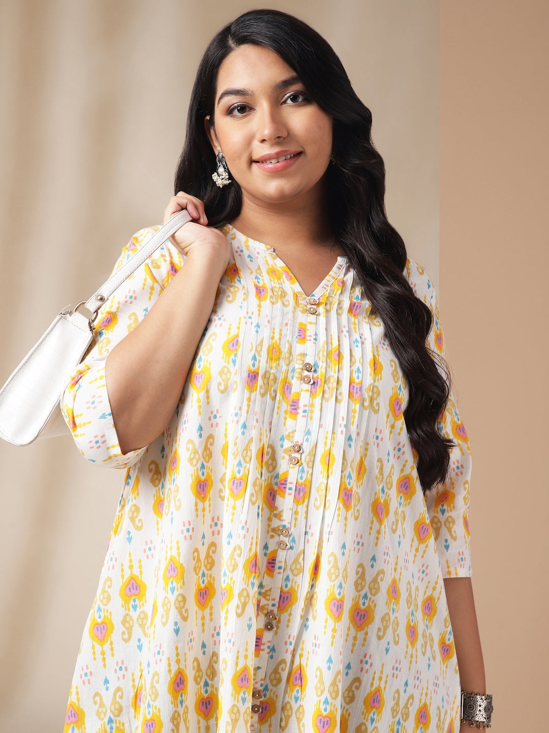 Janasya Pleated Cambric Off White Ikkat Notch Neck Tunic | Swadesiicart