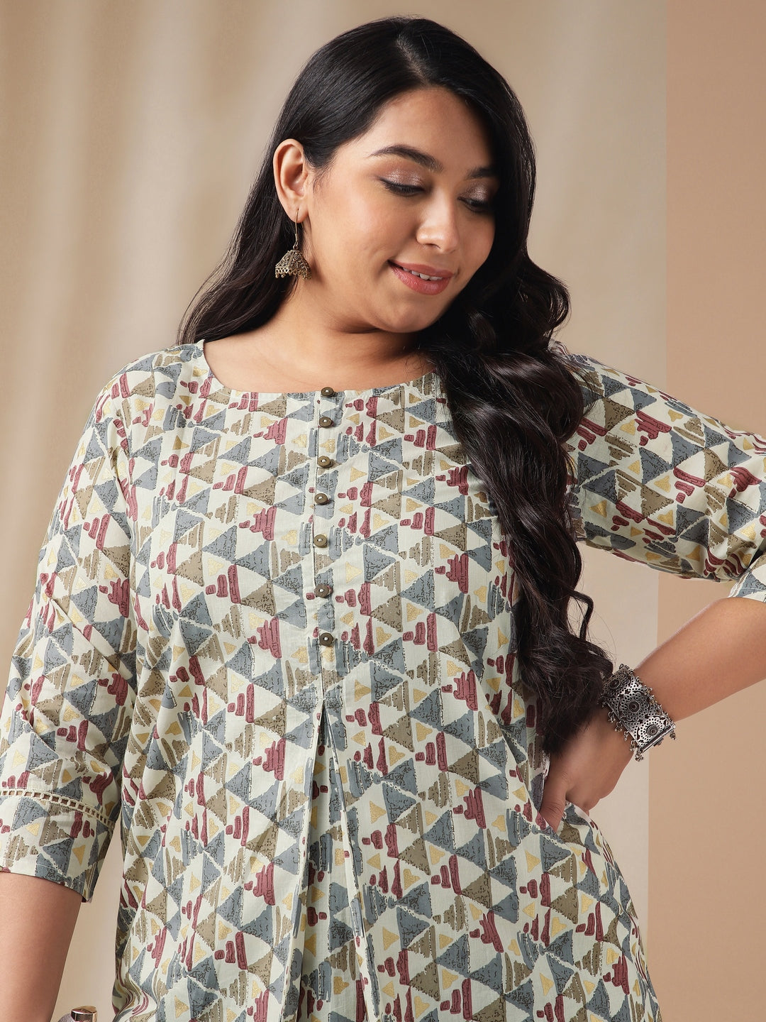 Janasya Regular Cambric Off White Gemometric Round Neck Tunic | Swadesiicart