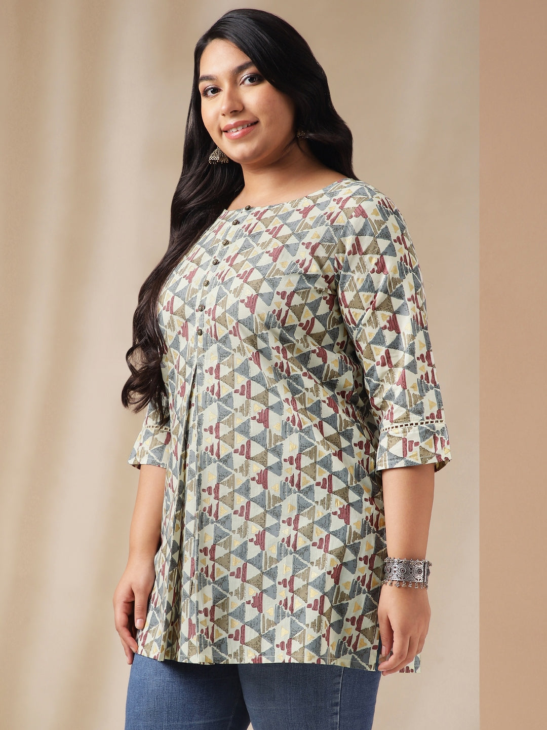 Janasya Regular Cambric Off White Gemometric Round Neck Tunic | Swadesiicart