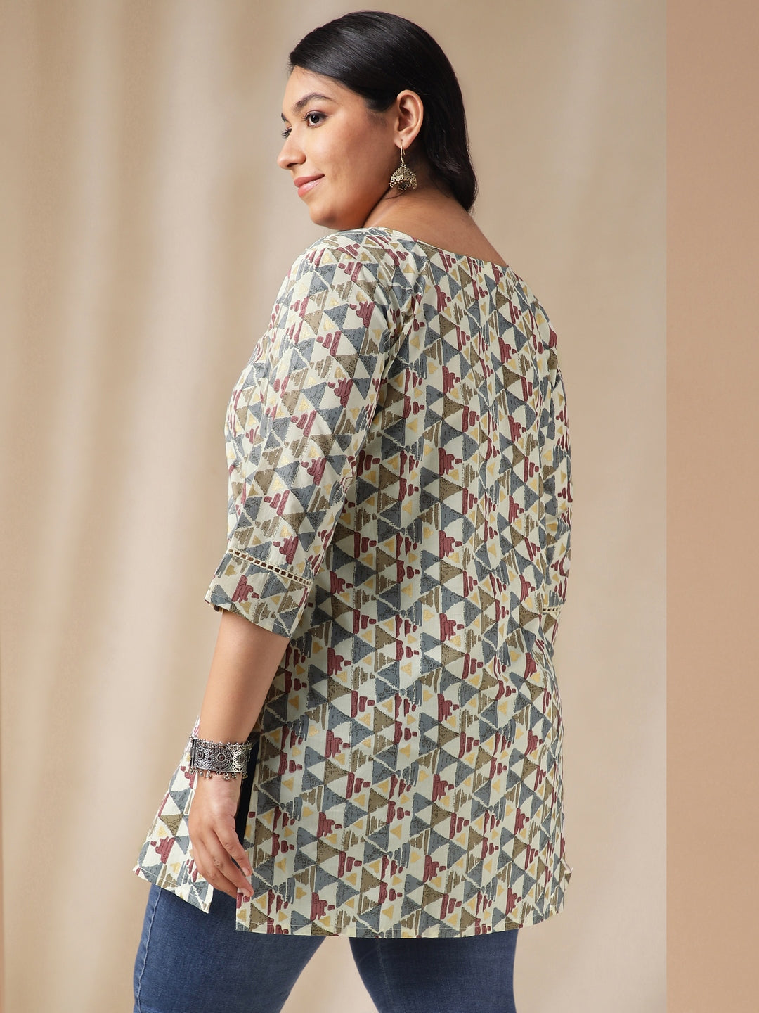 Janasya Regular Cambric Off White Gemometric Round Neck Tunic | Swadesiicart
