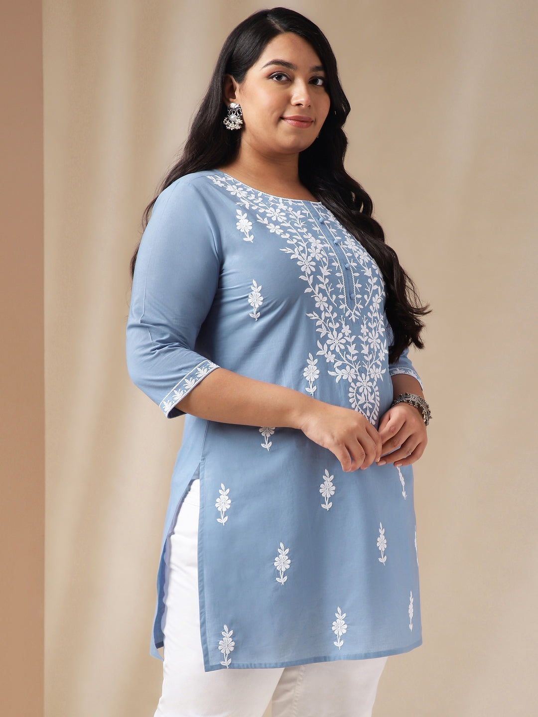Janasya Regular Cambric Blue Embroidered Round Neck Tunic | Swadesiicart