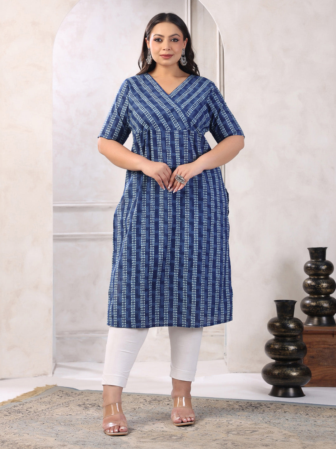 Janasya Dark Cotton Geometric Straight Kurta - Swadesiicart
