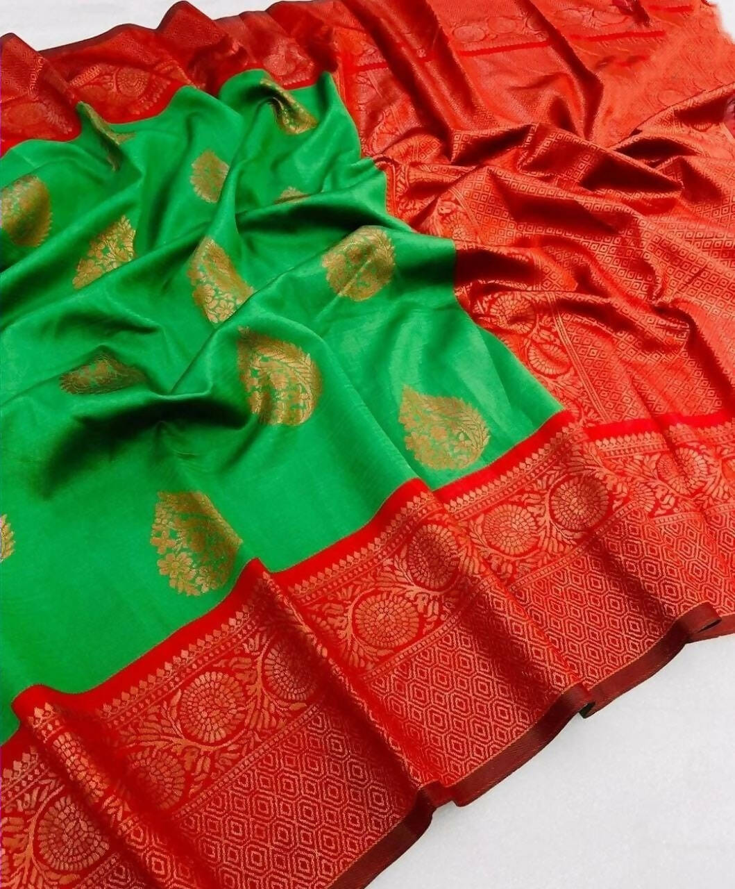 DEIANA'S Beautiful Designer Golden zari Soft Lichi Silk Saree - Light Green - Swadesiicart
