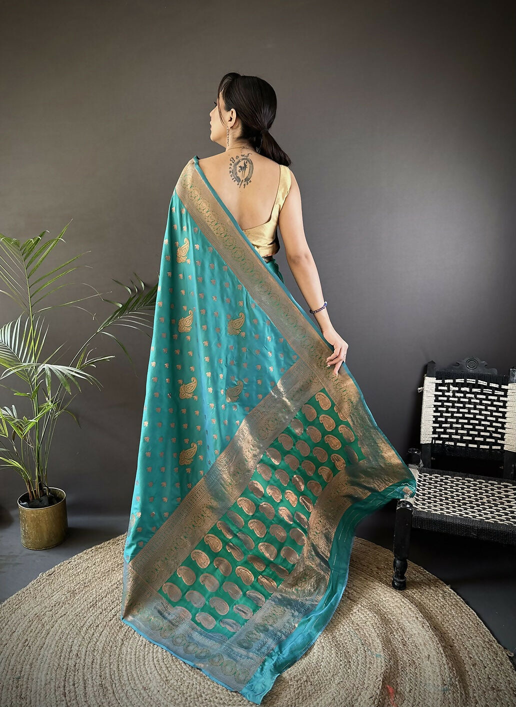 Joban Fashion Banarasi Teal Green Woven Soft Silk Saree | Swadesiicart