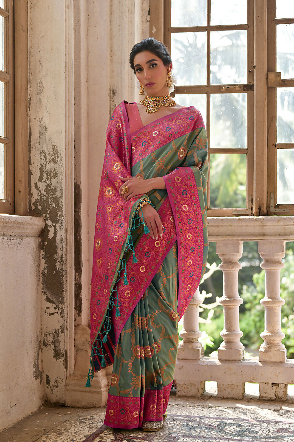 Vishnu Weaves Women's Rama Banarasi Silk Zari Woven Saree with Blouse - Swadesiicart
