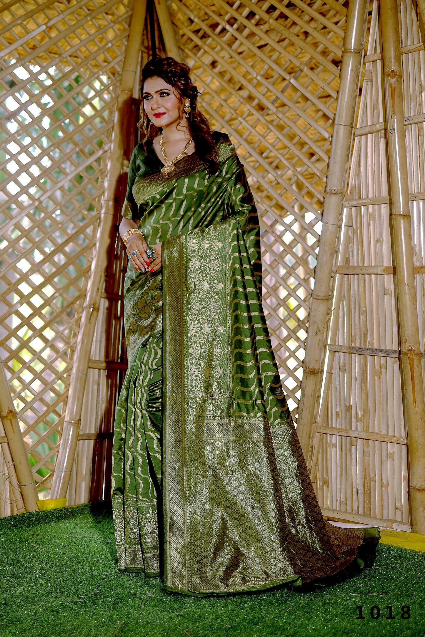 Partywear Designer Mendi Banarasi Silk Fancy Saree - Starwalk | Swadesiicart