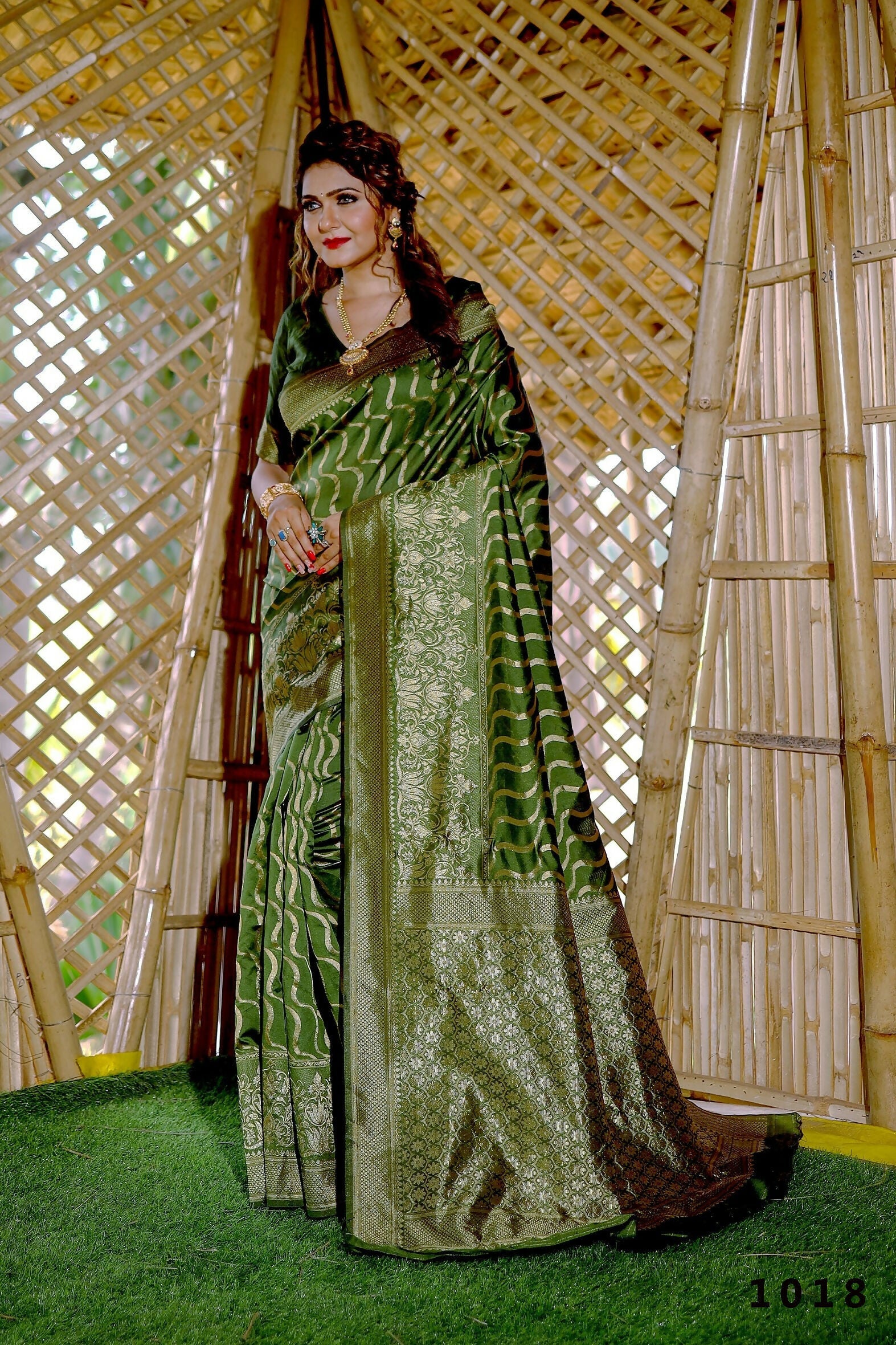 Partywear Designer Mendi Banarasi Silk Fancy Saree - Starwalk | Swadesiicart
