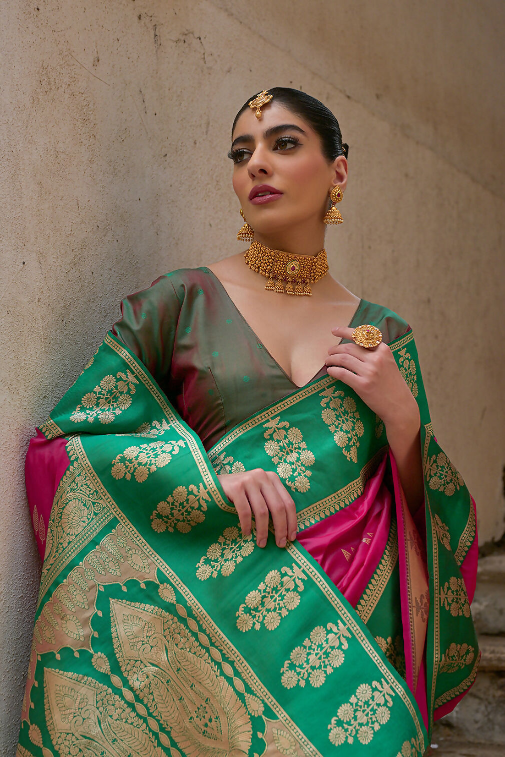Vishnu Weaves Women's Pink Kanchi Silk Woven Saree with Blouse - Swadesiicart