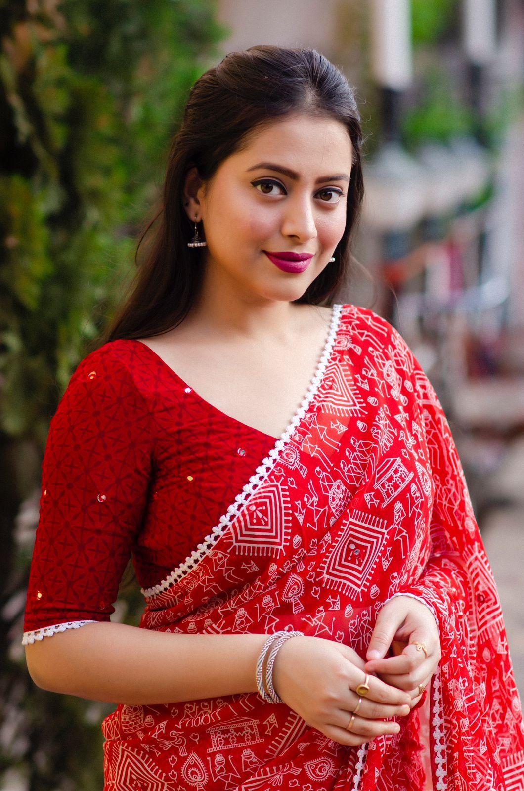 Red Poly Georgette Ethnic Motifs Saree with Unstitched Blouse - Hiral Fashion | Swadesiicart
