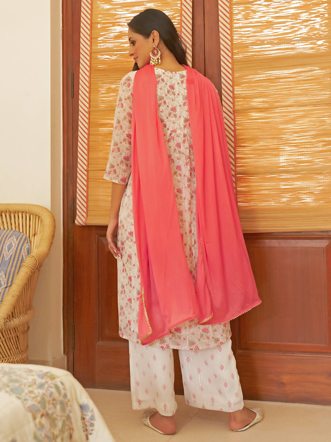 Janasya Women's White Chiffon Lurex Floral Printed Festive Straight Kurta Set | Swadesiicart