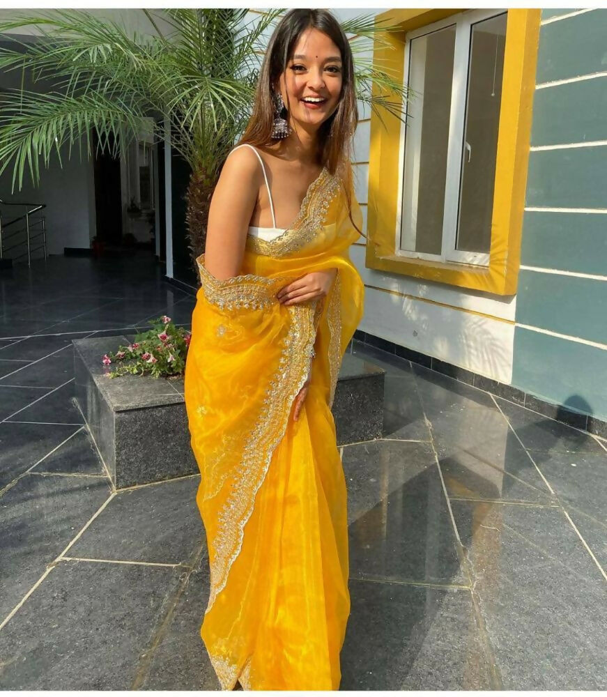 Vamsee Shirovastra Yellow Organza Saree - Swadesiicart