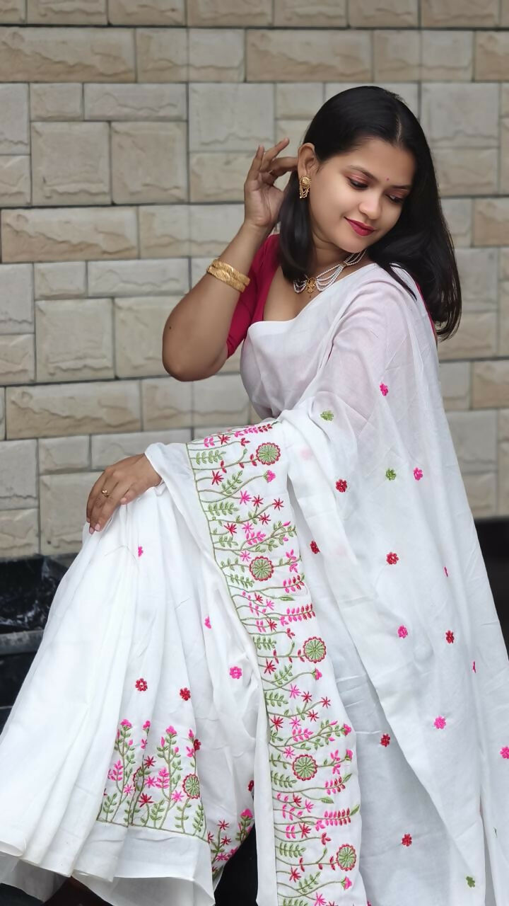 Exclusive Collection White Pure Cotton Handloom Embroidered Saree - Swadesiicart