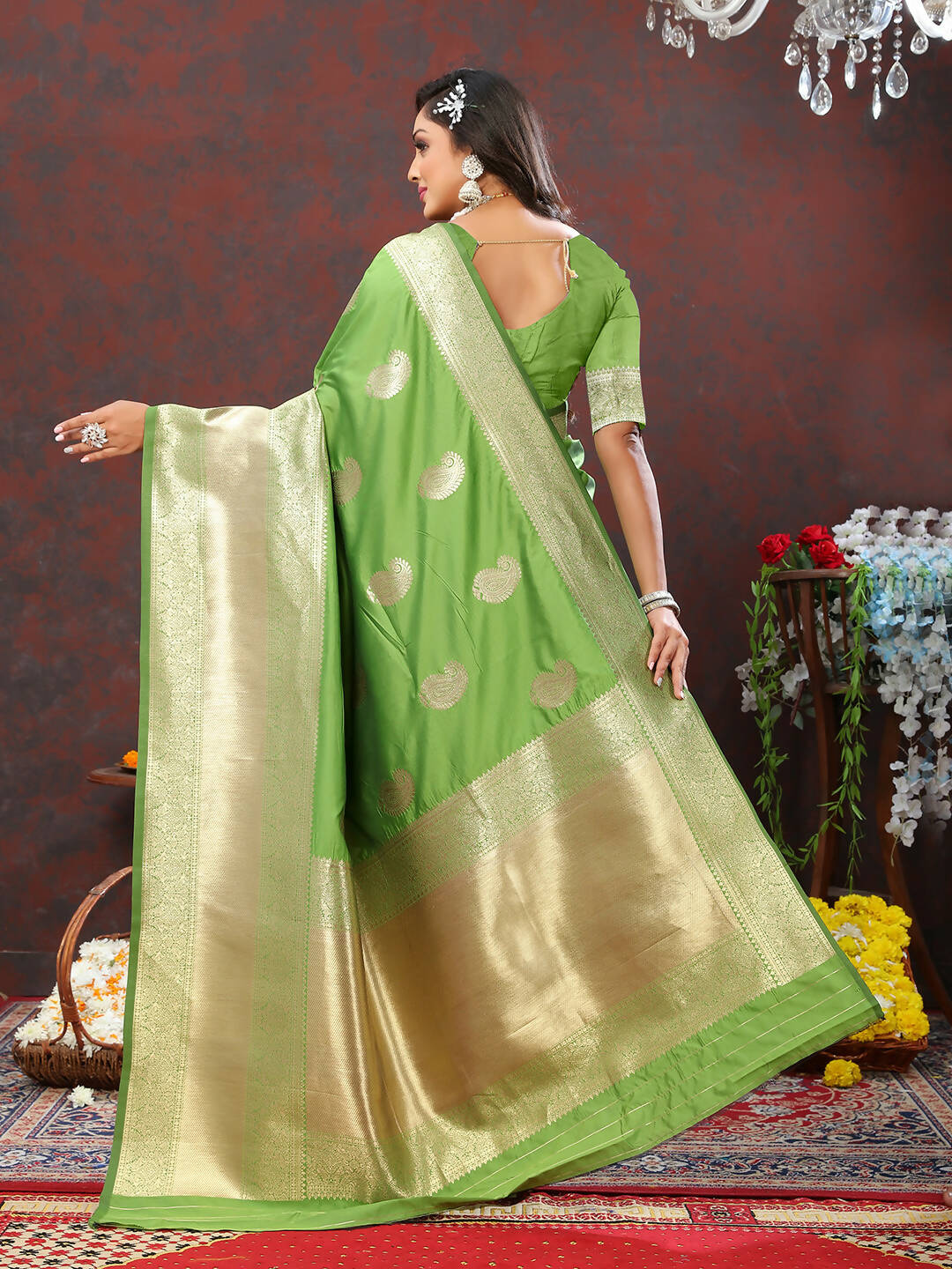 Lorenvalley Fashion Parotgreen Soft Silk Woven Design Gold Zari Weaving Saree - Swadesiicart