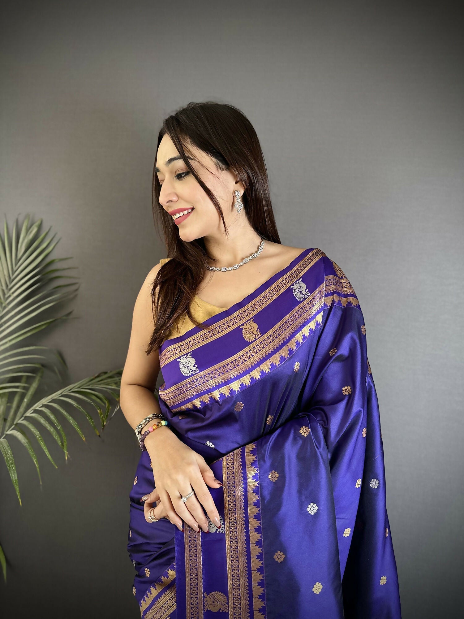Joban Fashion Navy Blue Banarasi Soft Silk Woven Saree | Swadesiicart