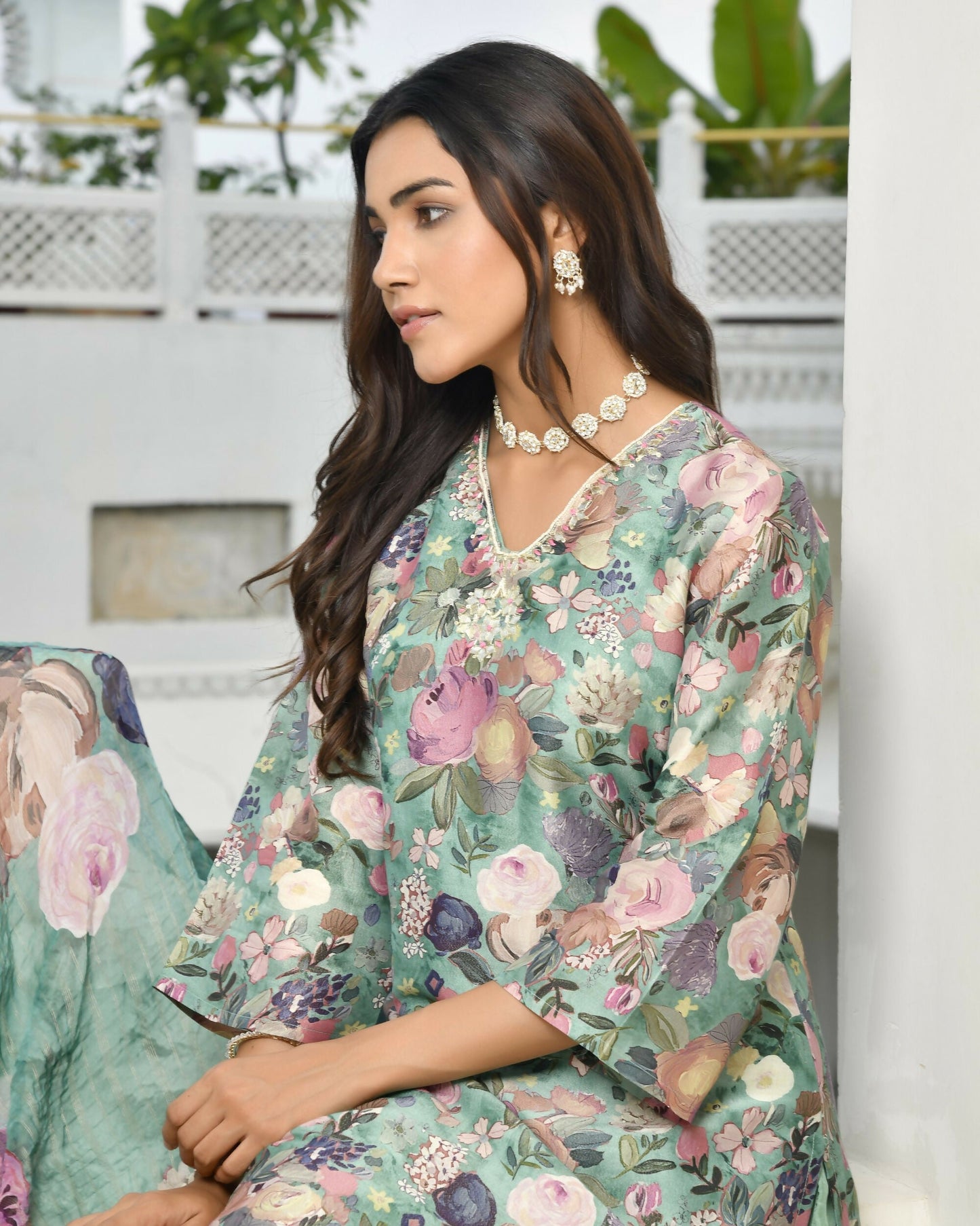 Vaasva Women's Green Tissue Gota Embroidered Suit Set With Solid Pant And Embroidered Dupatta | Swadesiicart
