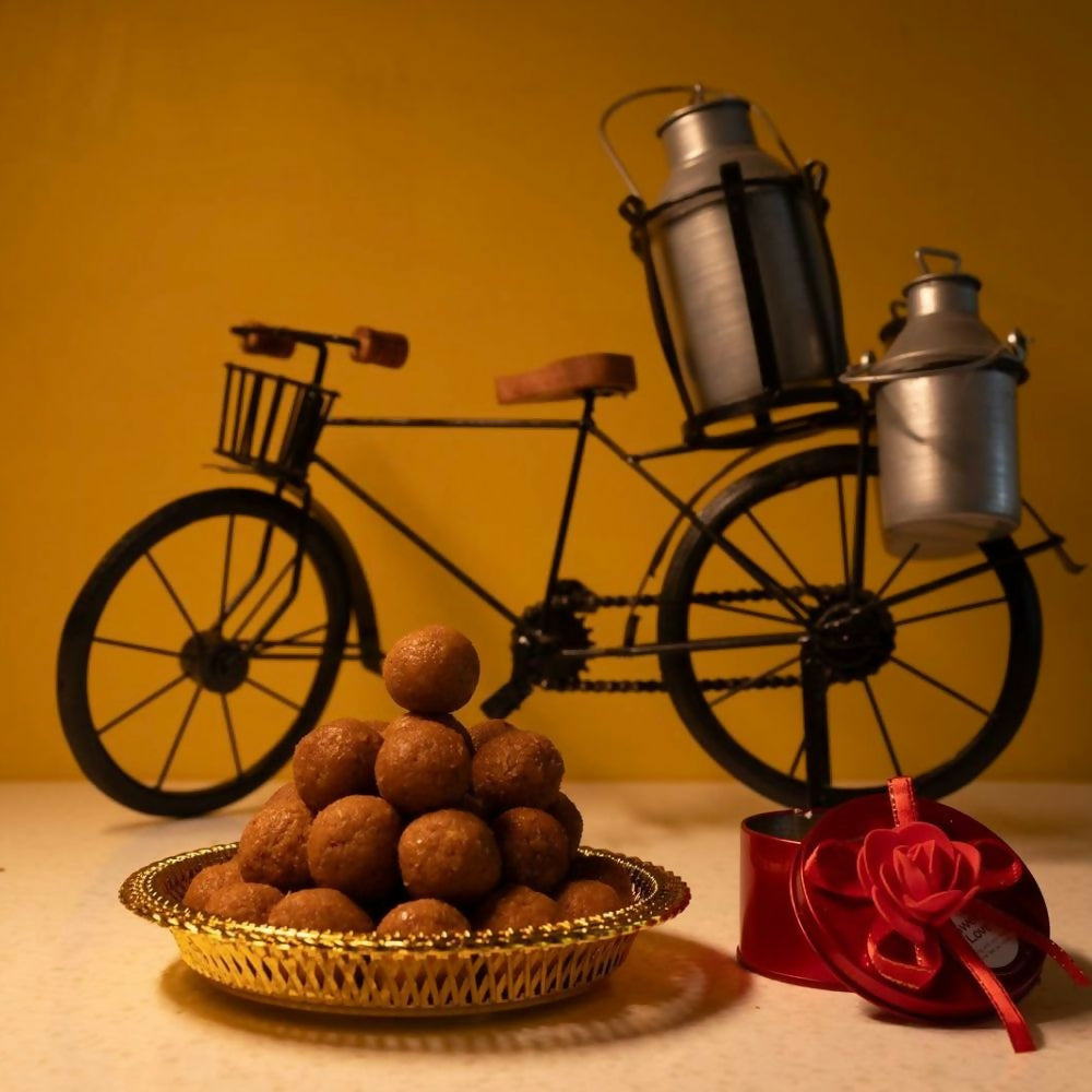 Pothgaal Sweets Coconut Laddu | Swadesiicart