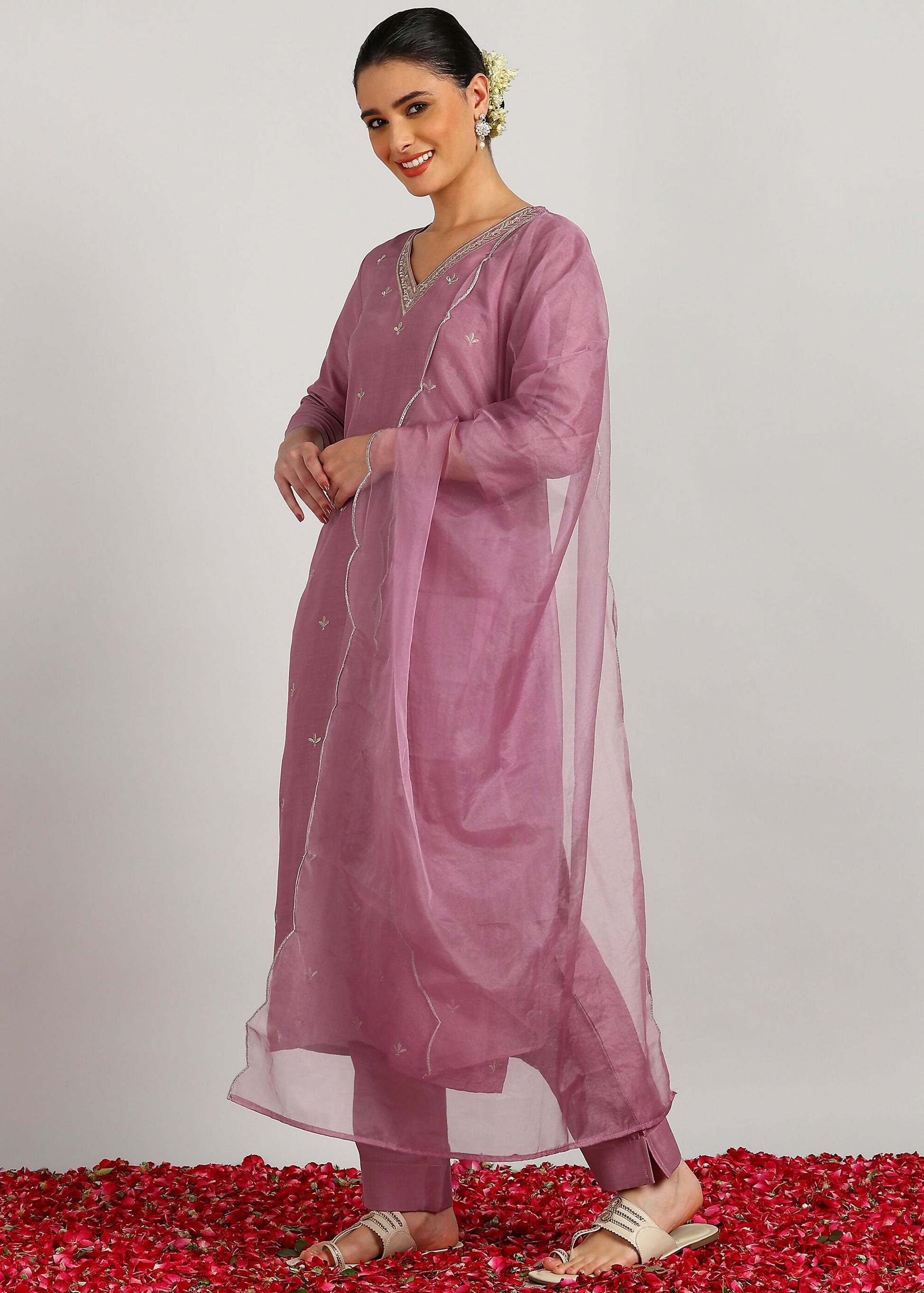 Aavyora Women’s Lavender Embroidered Kurta Set with Dupatta - Swadesiicart
