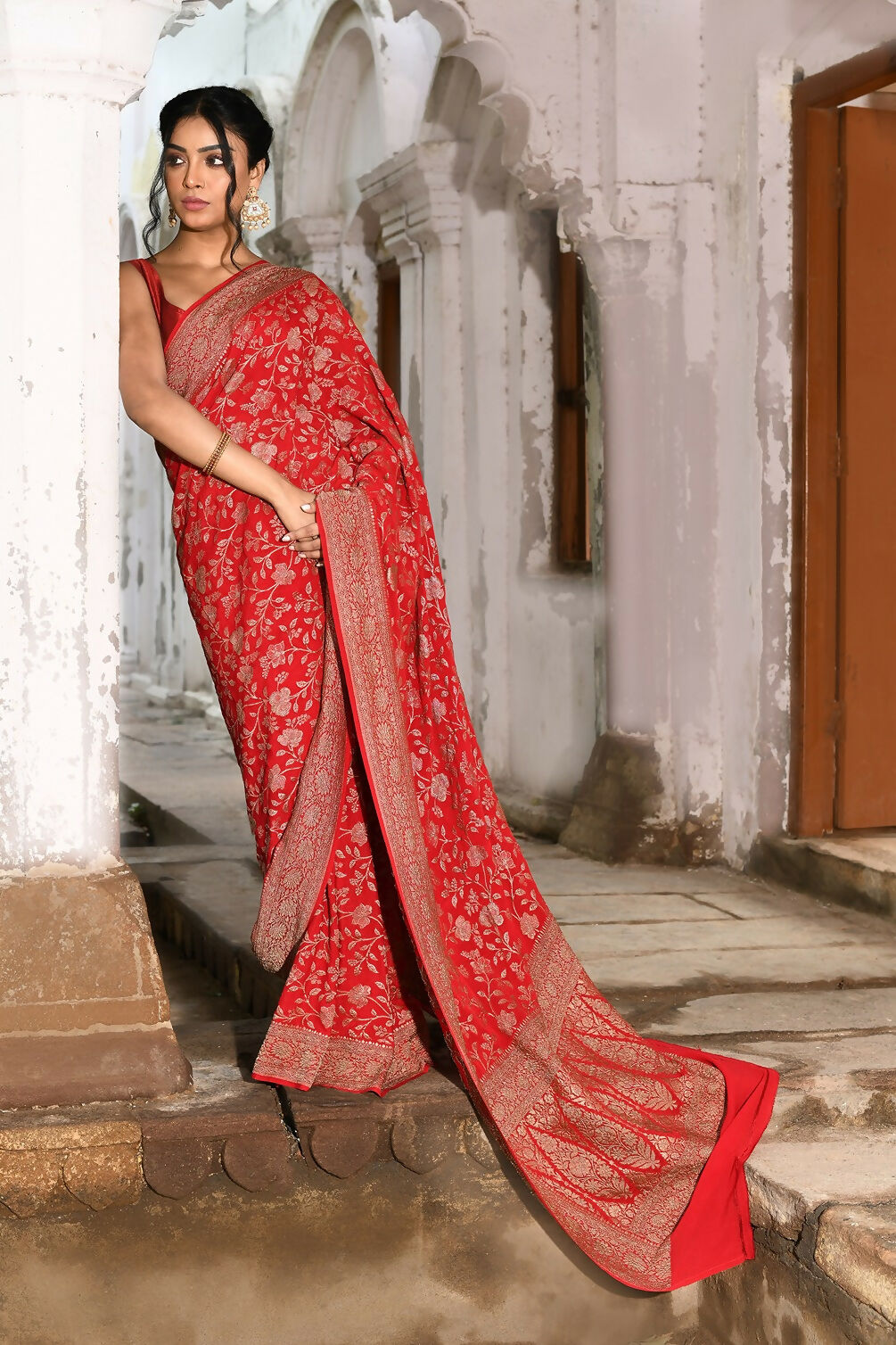 Joban Fashion Red Crepe Chiffon Banarasi Pure Handloom Banarasi Silk Saree | Swadesiicart