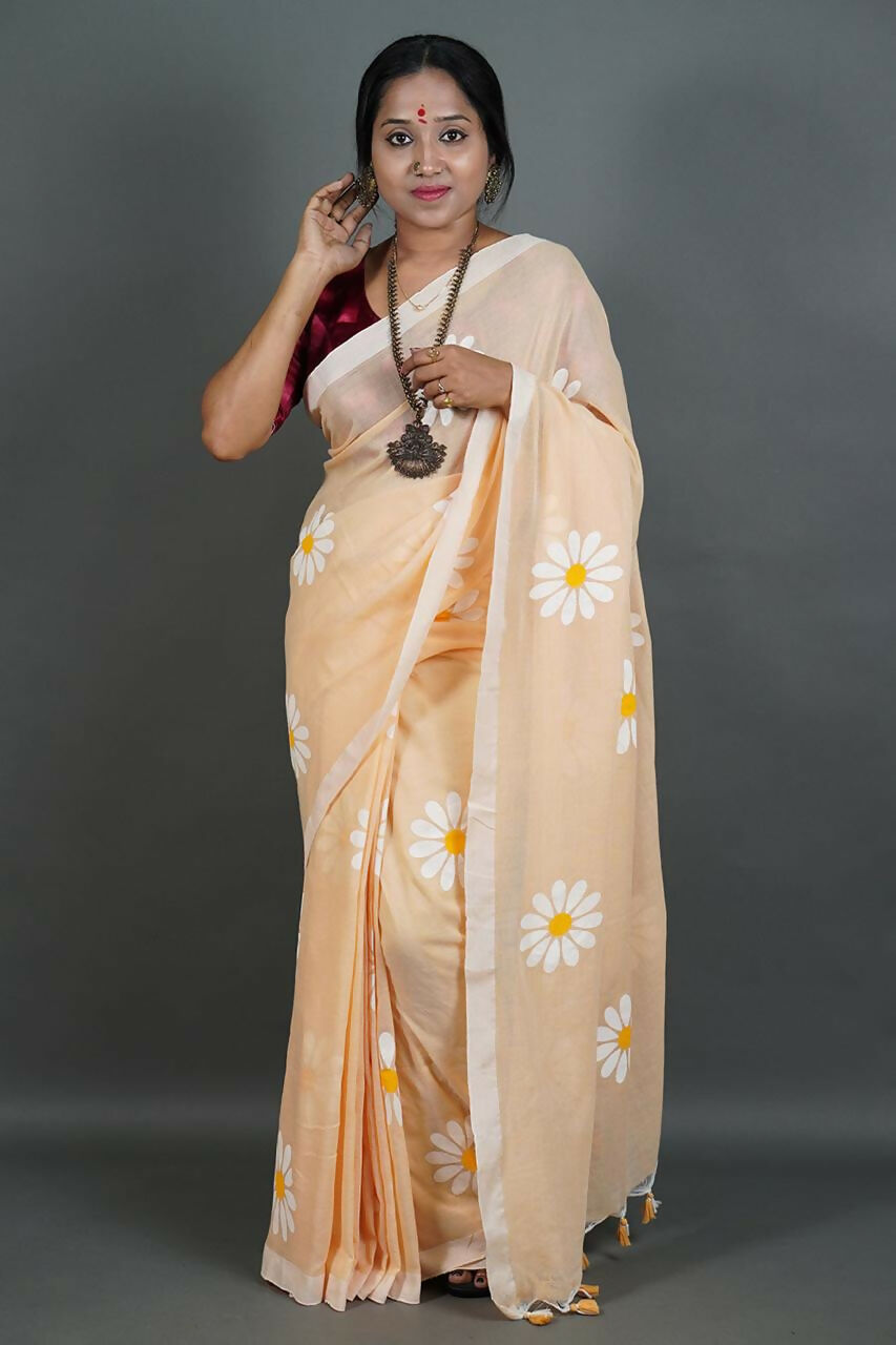 Exclusive Collection Cream Pure Cotton Saree With Sunflower Design - Swadesiicart