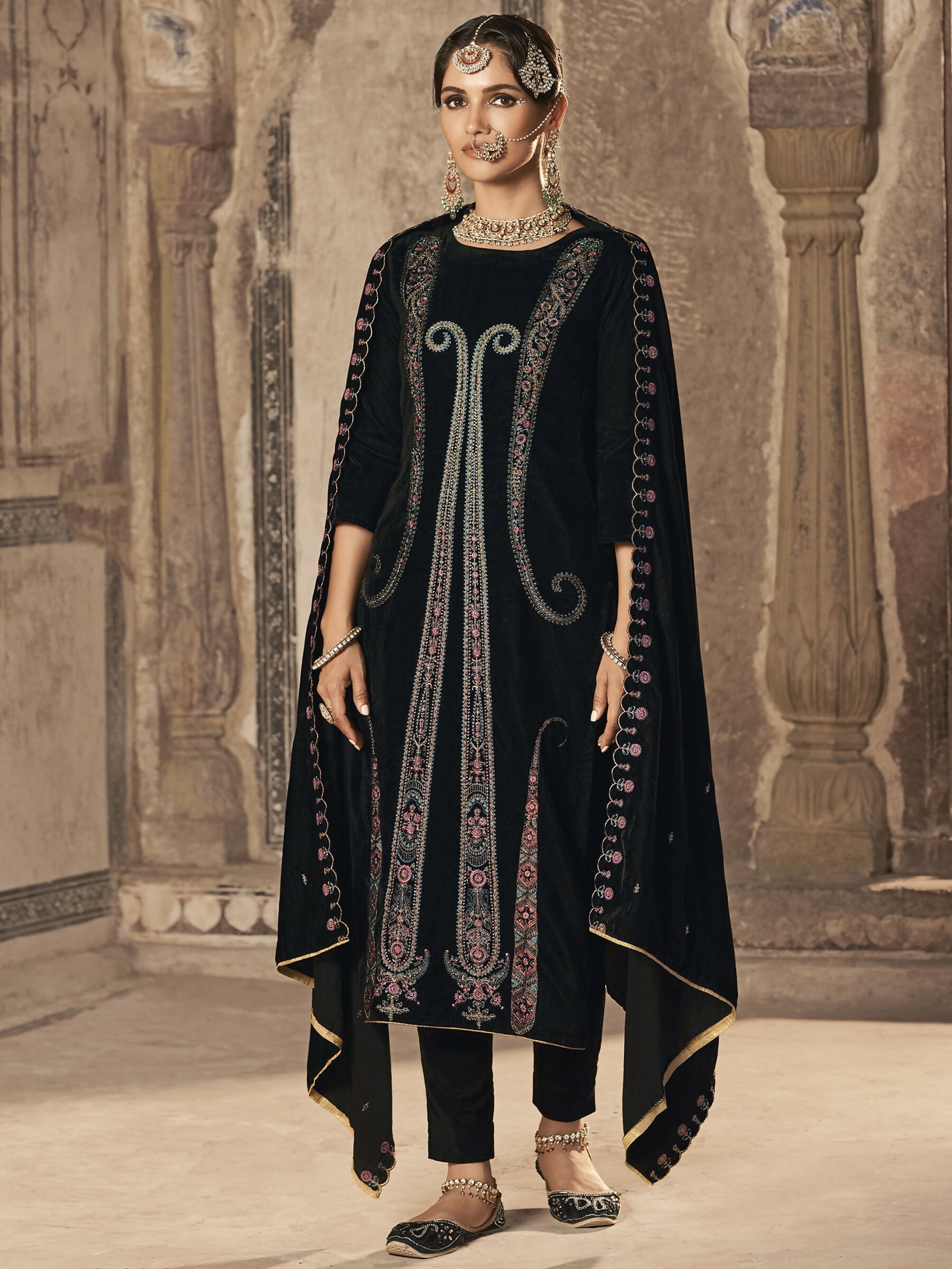 Jyoti Fashion Women's Black Velvet Floral Resham Thread with Jari work Kurta with Trouser & Dupatta | Swadesiicart