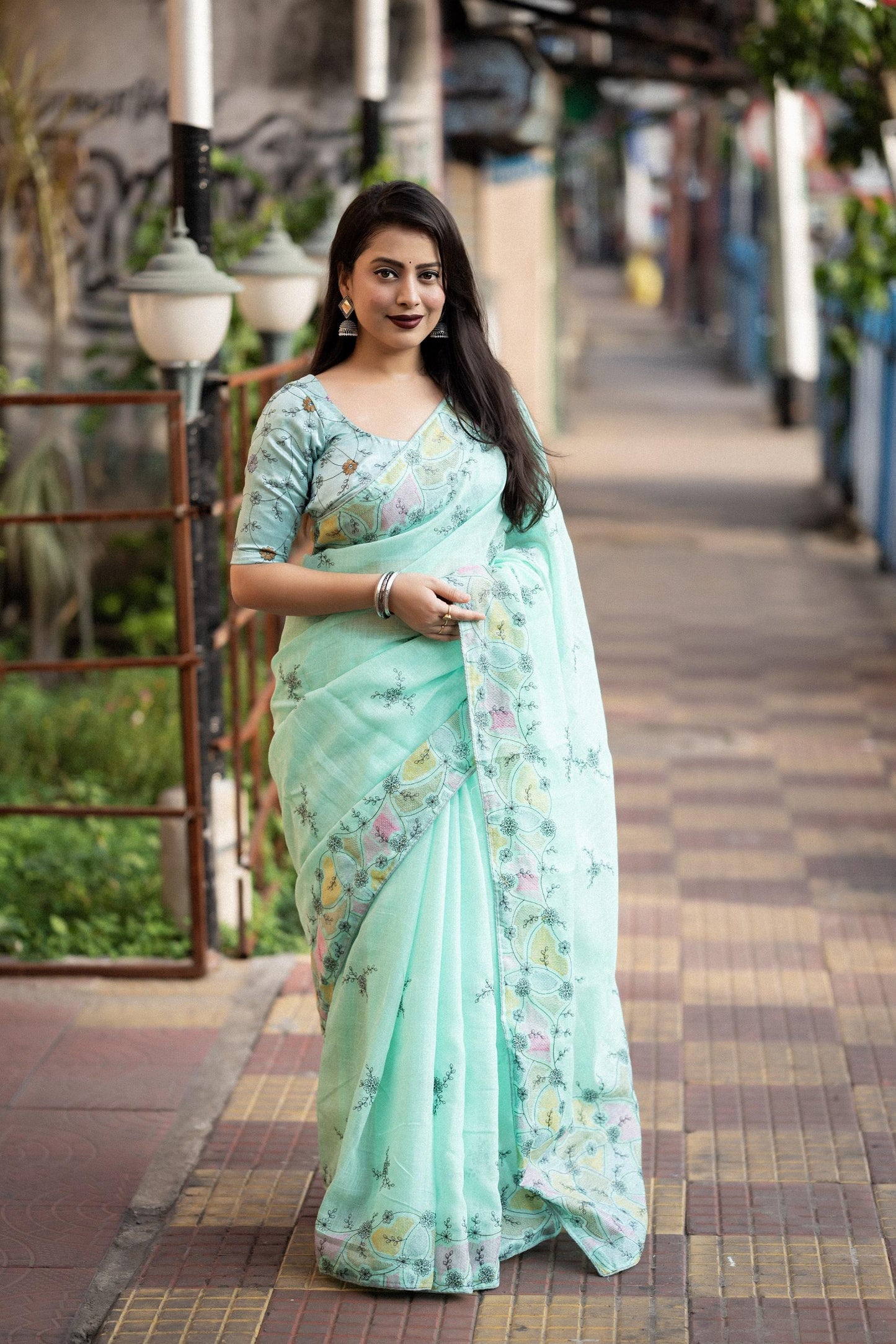 SeaGreen Pure Linen Ethnic Motifs Saree with Unstitched Blouse - Hiral Fashion | Swadesiicart
