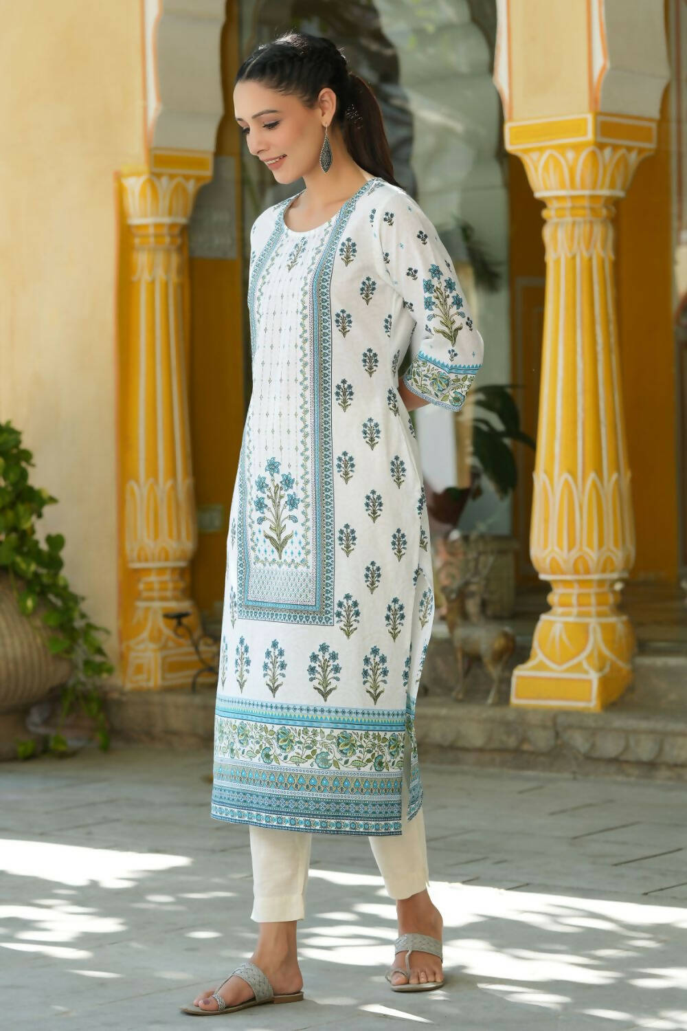 Juniper Women's Blue Printed Straight Kurta | Swadesiicart
