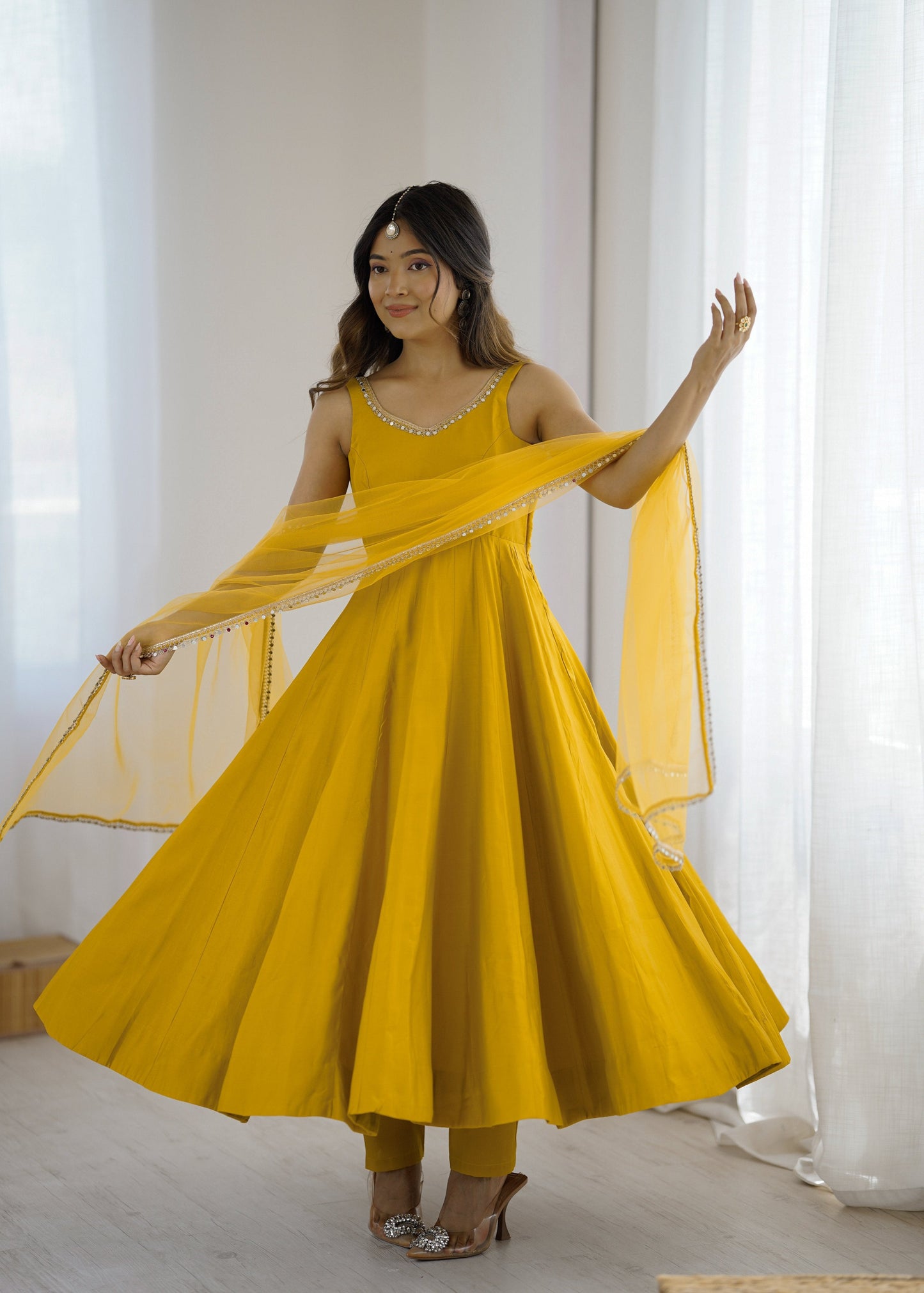 Lorenvalley Fashion Yellow Pure Romansilk Chanderi Fabric Yoke Fancy Lace Work Anarkali Kurta Pant With Dupatta Set - Swadesiicart