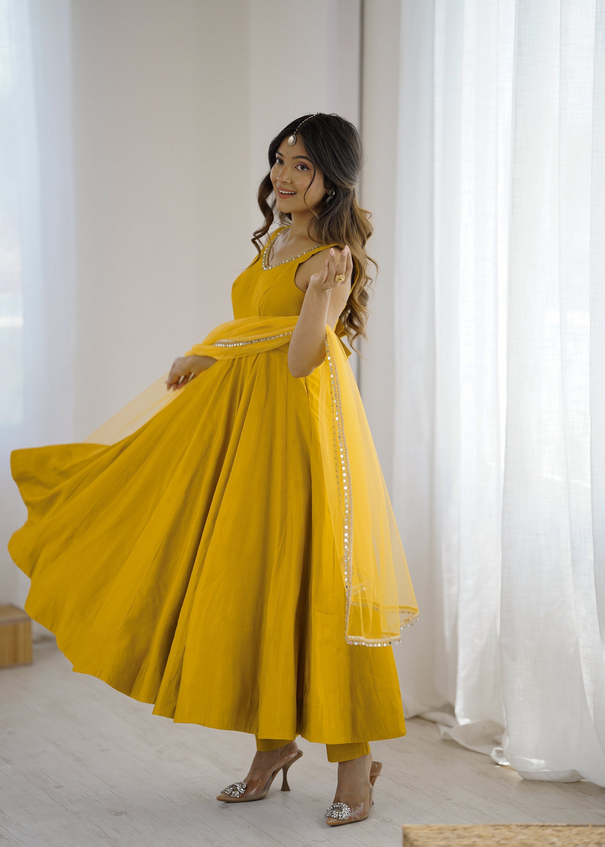 Lorenvalley Fashion Yellow Pure Romansilk Chanderi Fabric Yoke Fancy Lace Work Anarkali Kurta Pant With Dupatta Set - Swadesiicart