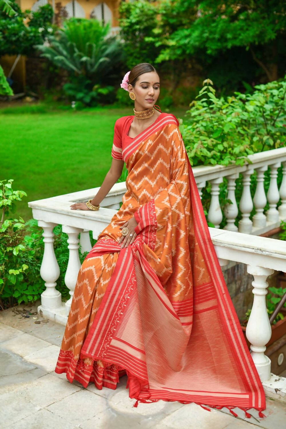 Vishnu Weaves Women's Orange Handloom Raw Silk Zari Woven Saree with Blouse - Swadesiicart