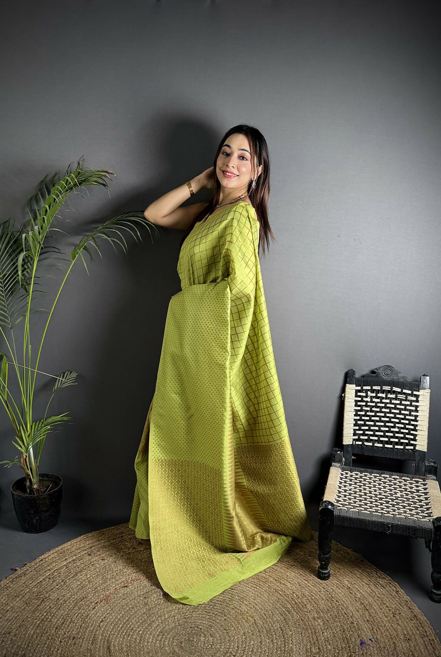 Joban Fashion Light Green Banarasi Soft Lichi Silk Checks & Woven Saree | Swadesiicart