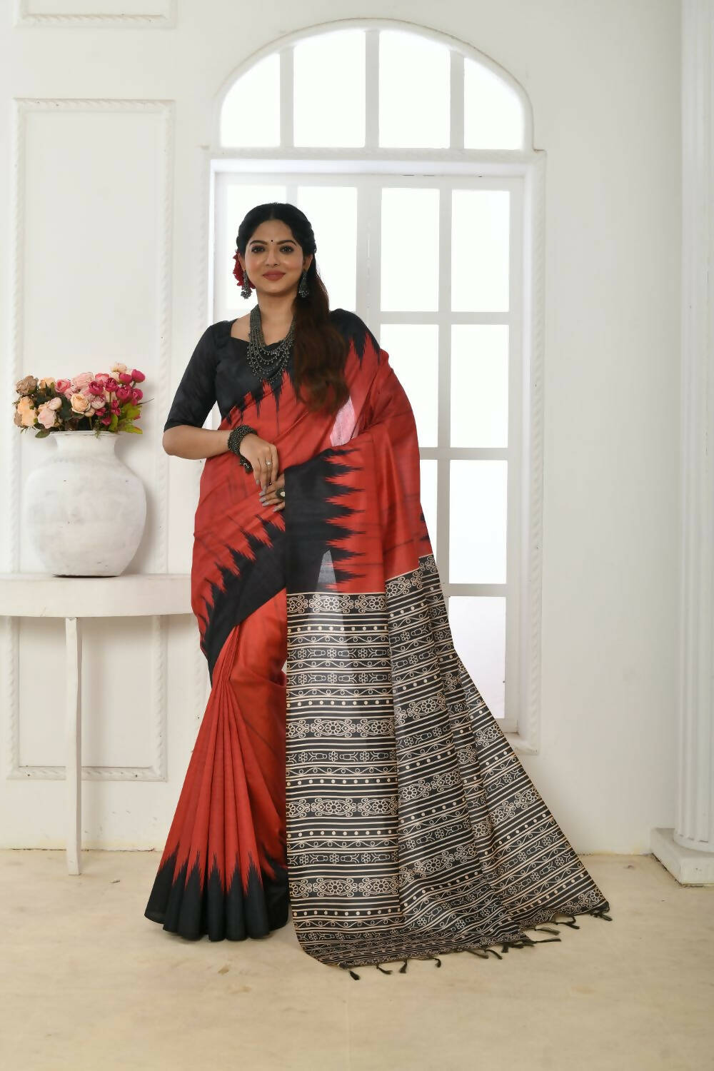 Vishnu Weaves Women's Red Tussar Silk Temple Print Saree with Blouse - Swadesiicart