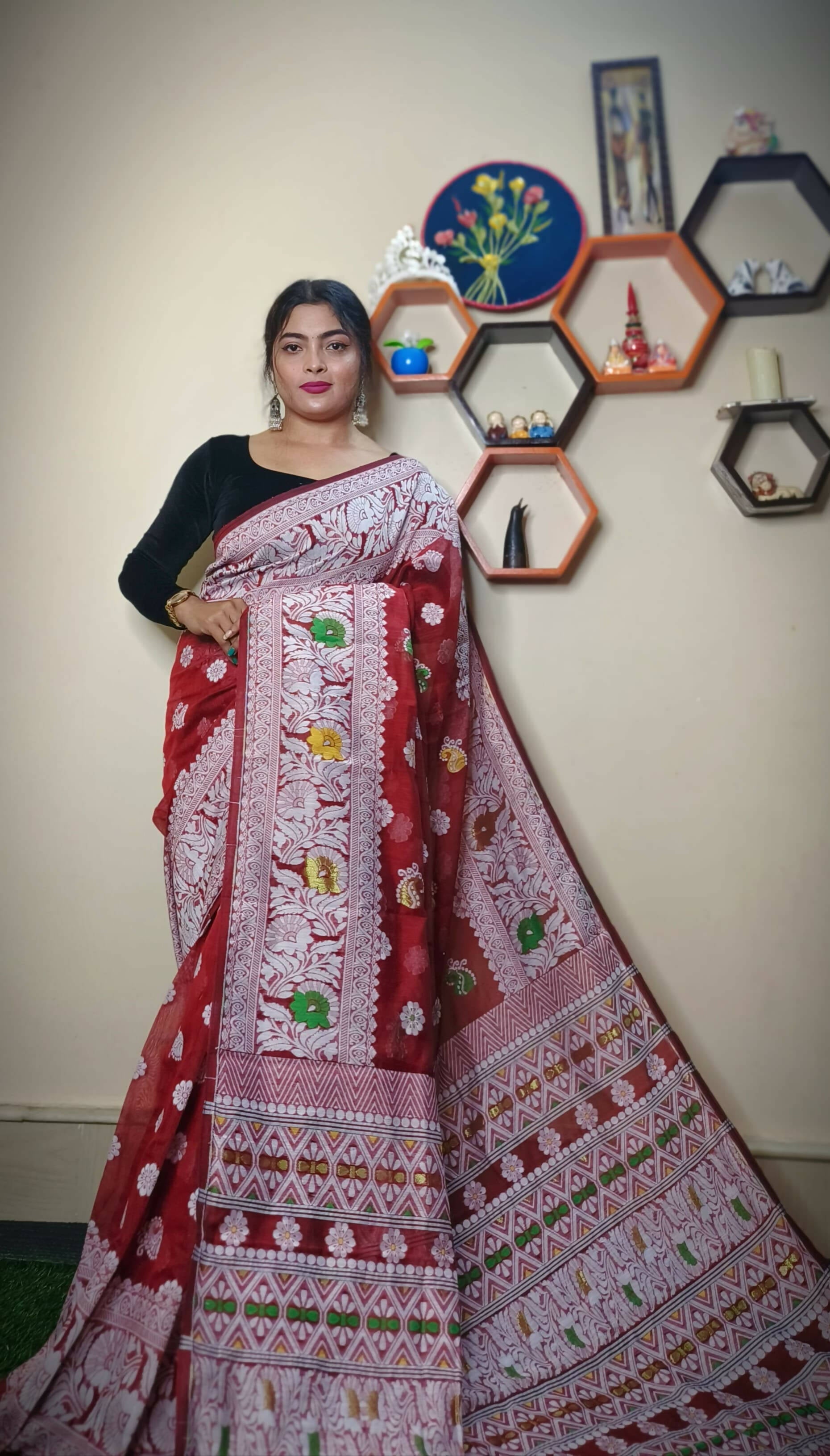 Exclusive Collection Handloom Dhakai Jamdani Saree - Maroon - Swadesiicart
