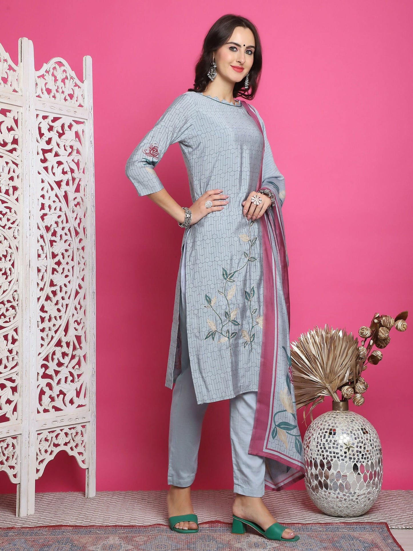 Jyoti Fashion Women's Grey Muslin Floral Print with Jari & Crystal work Kurta with Trouser & Dupatta | Swadesiicart