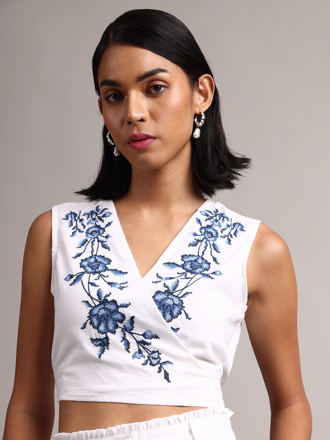 Zaccai Women's White Cambric Embroidered Co-Ords - Swadesiicart