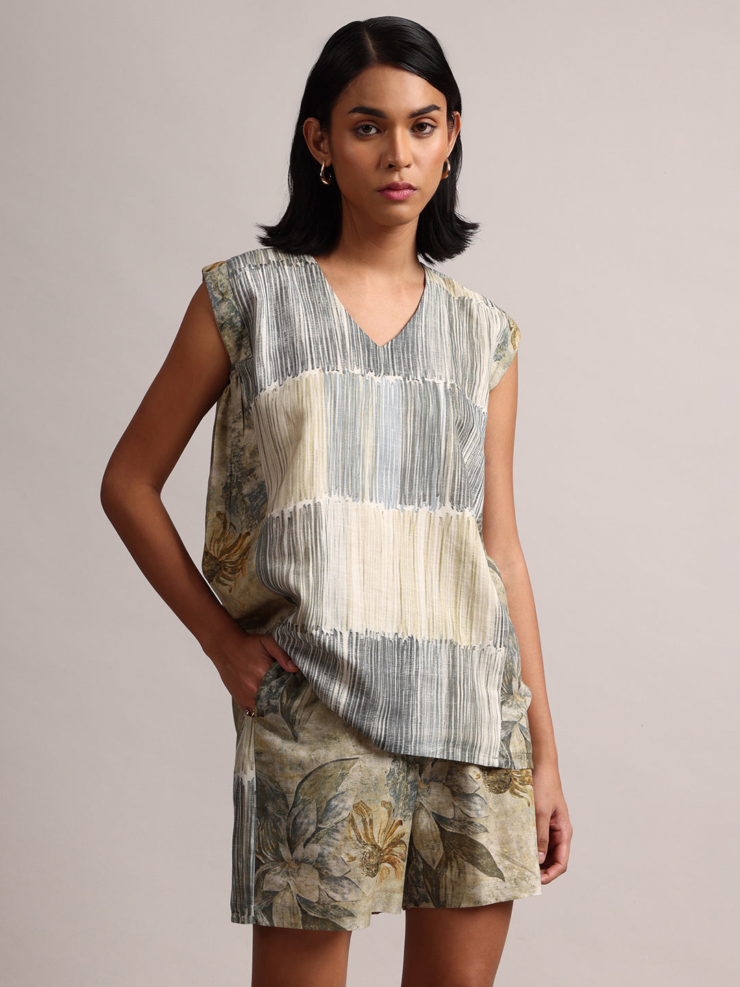 Zaccai Women's Grey Linen Striped Co-Ords - Swadesiicart