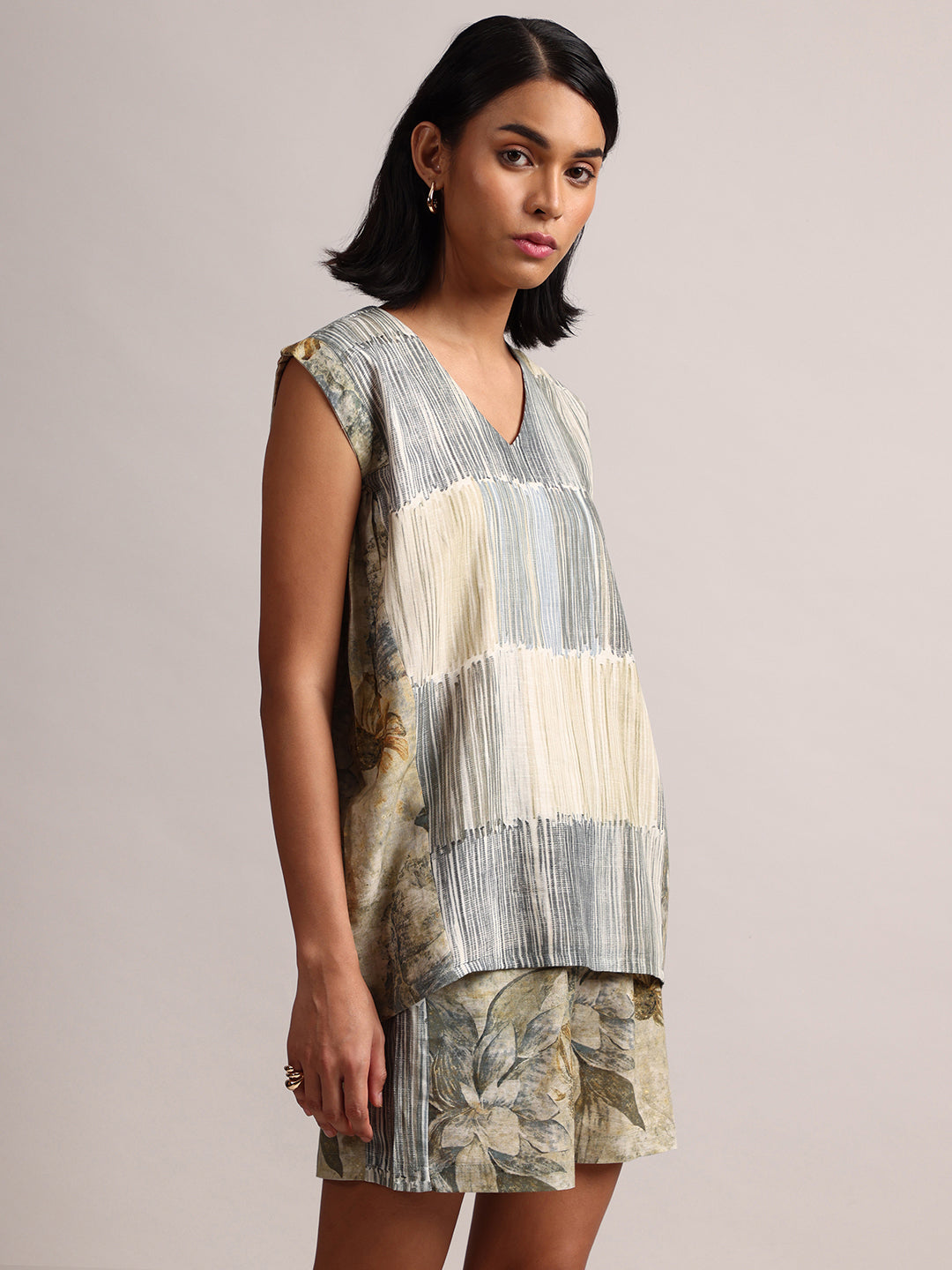 Zaccai Women's Grey Linen Striped Co-Ords - Swadesiicart