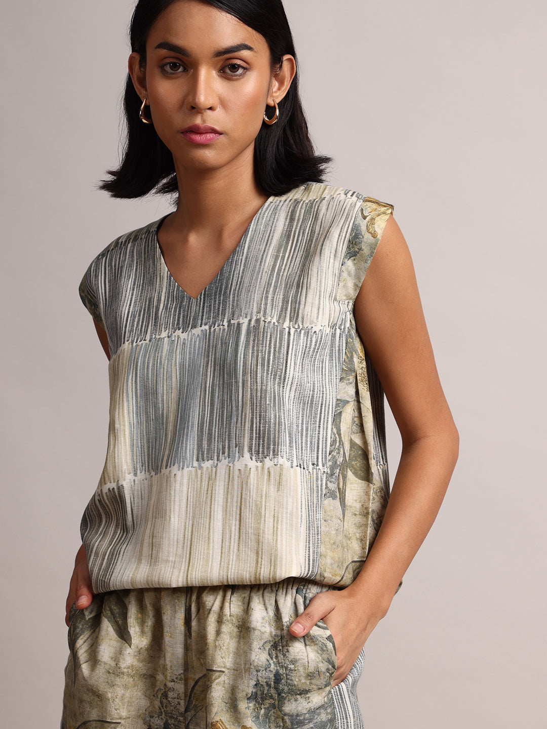 Zaccai Women's Grey Linen Striped Co-Ords - Swadesiicart