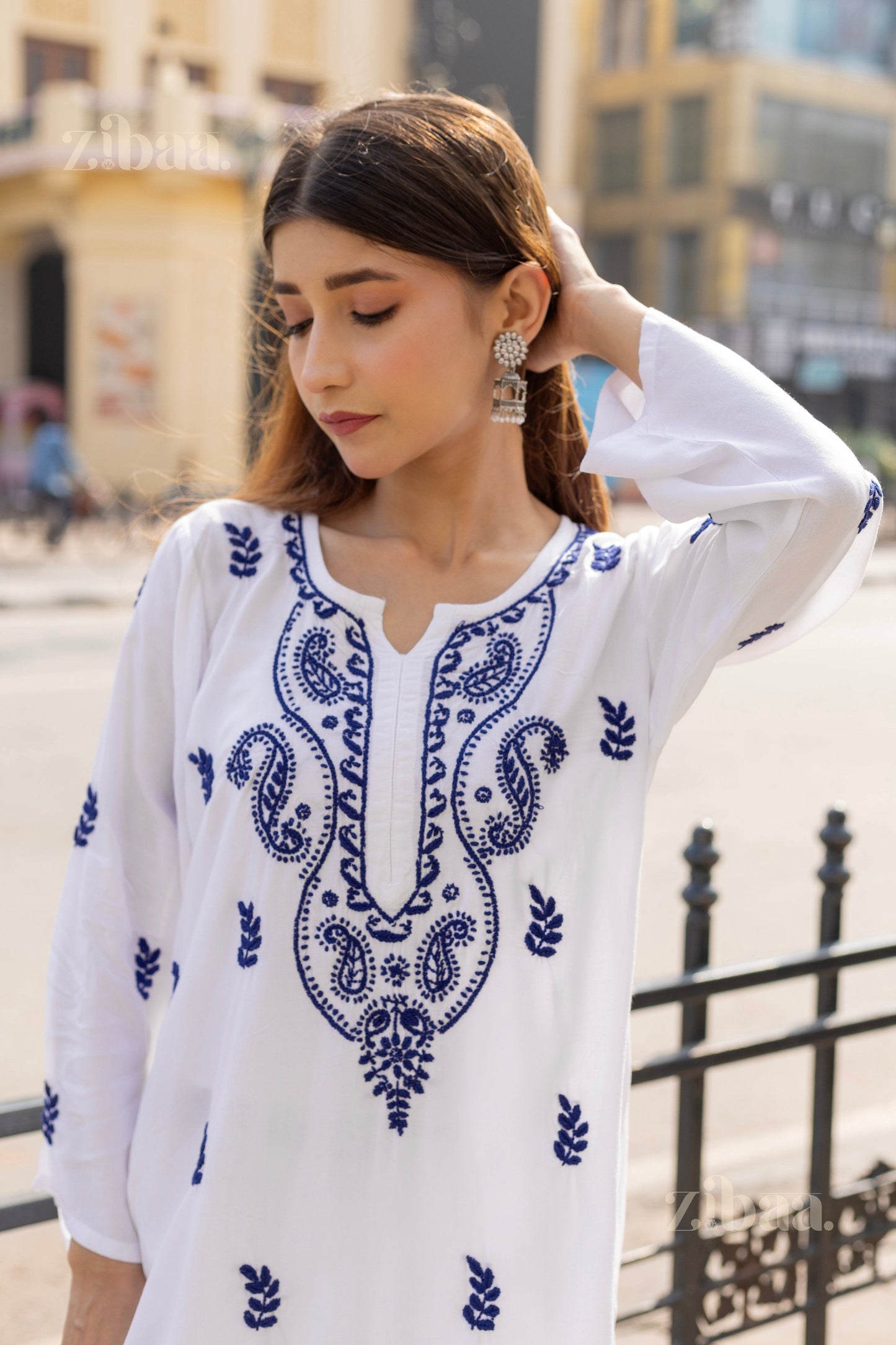 Zibaa Rayon White Chikankari Kurti with small motifs - Swadesiicart