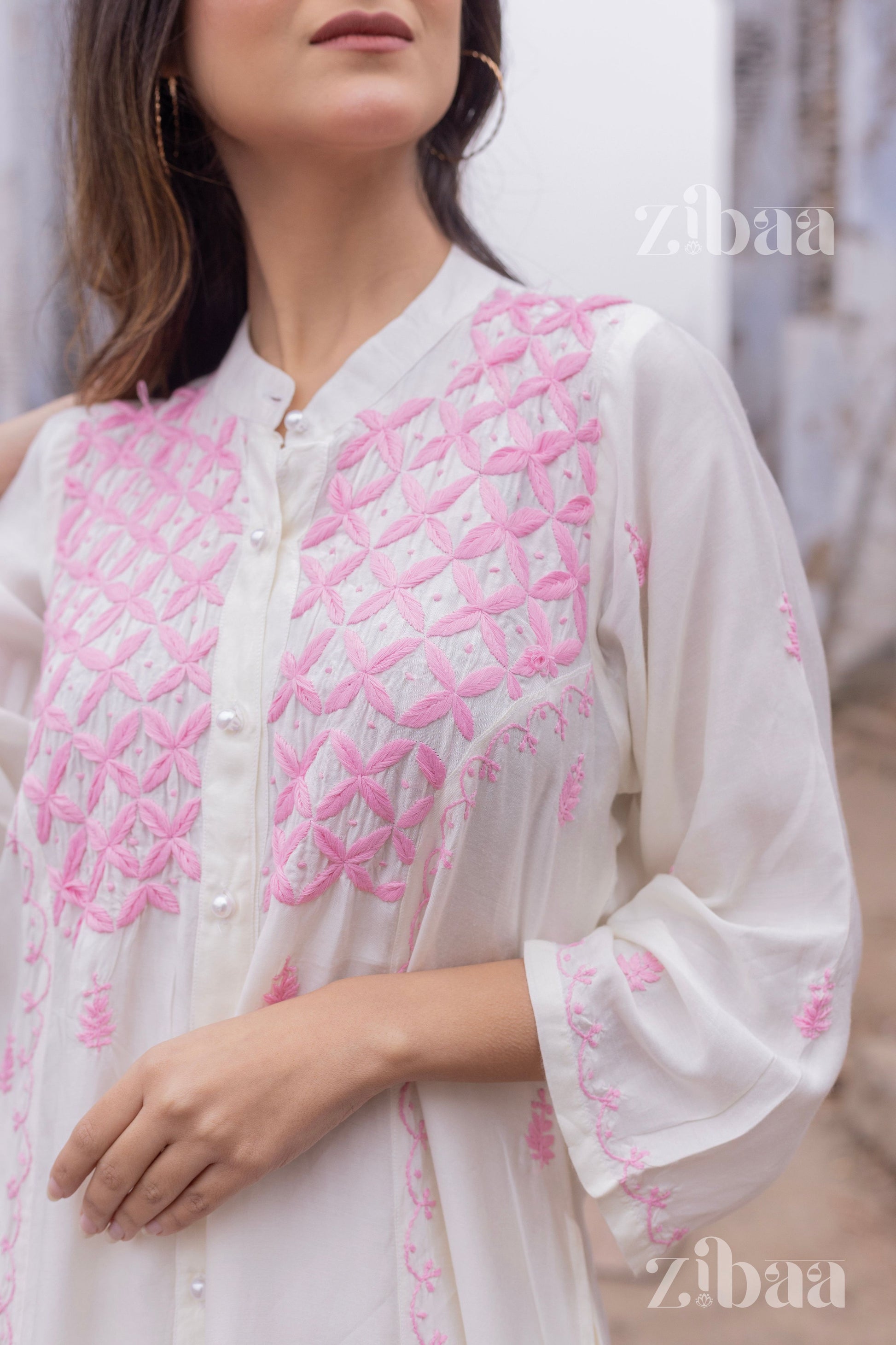Zibaa Ivory Muslin Long Chikankari Kurta - Swadesiicart