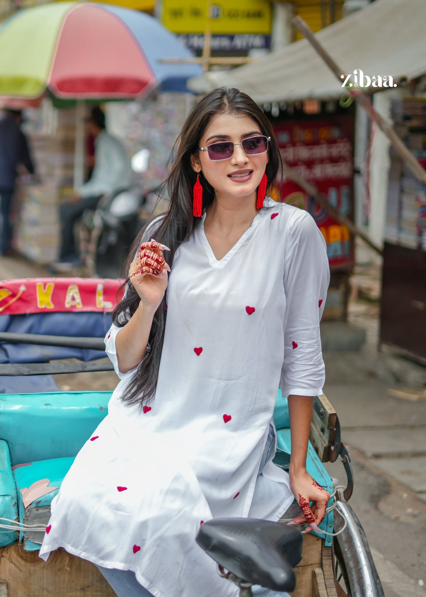 Zibaa White & Red Modal Chikankari Kurta - Swadesiicart