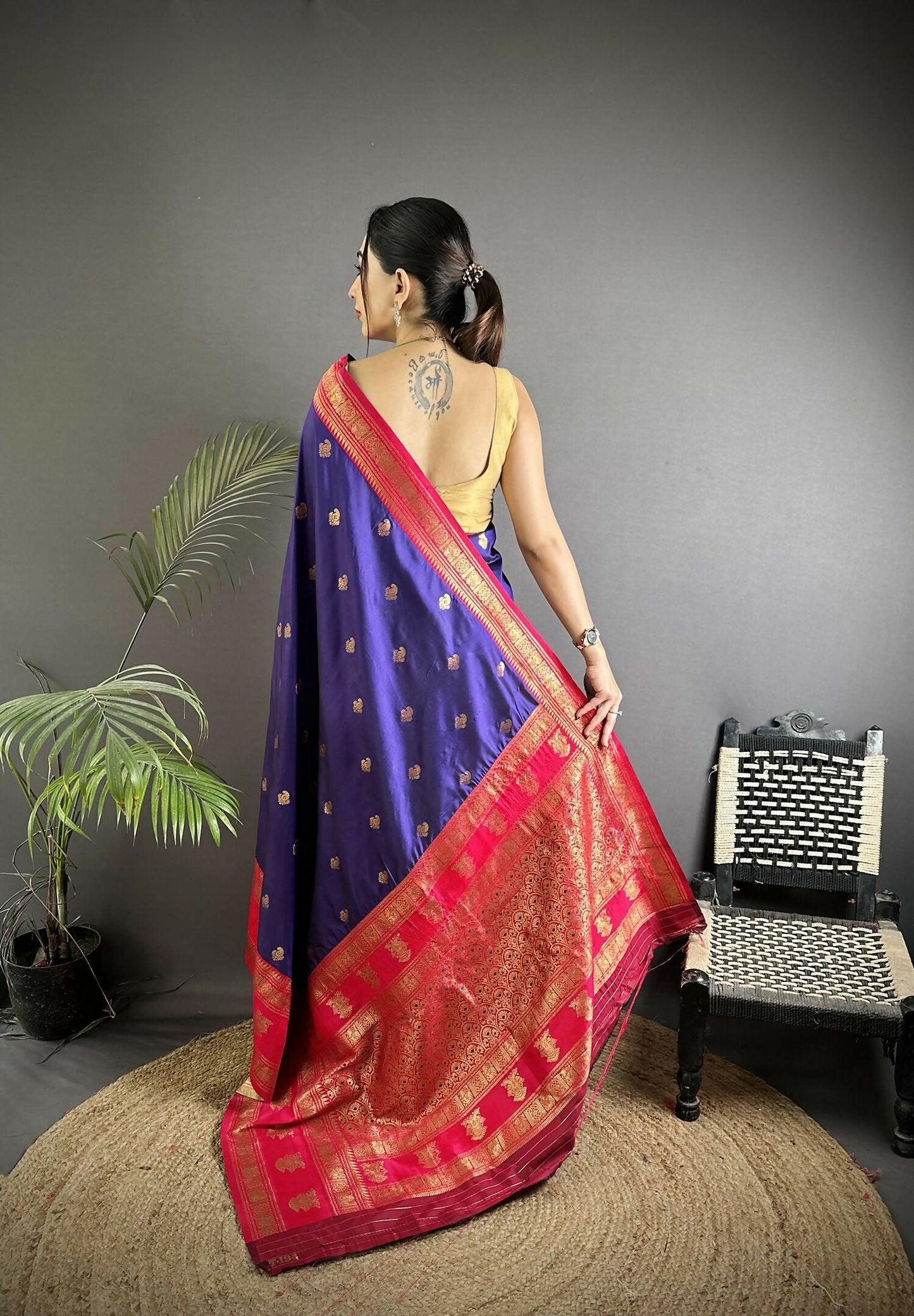 Joban Fashion Navy Blue Banarasi Soft Silk Woven Butti Saree | Swadesiicart