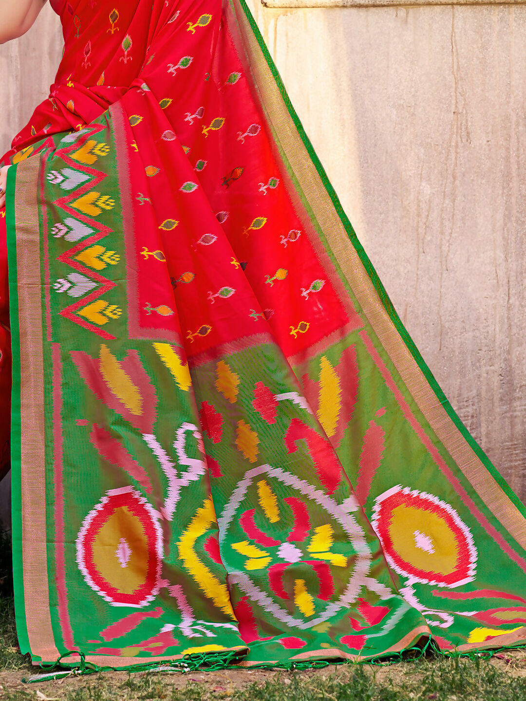 Shree Shyam Fashion Red Pochampally Silk Saree