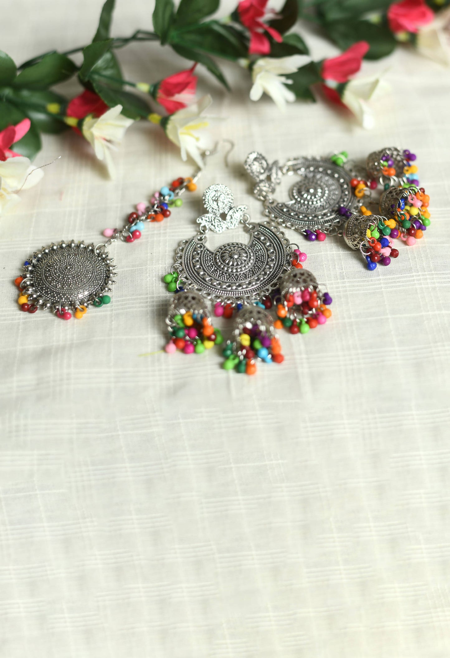 Mominos Fashion Johar Kamal Beautiful Jhumkas With Maang Tikka - Swadesiicart